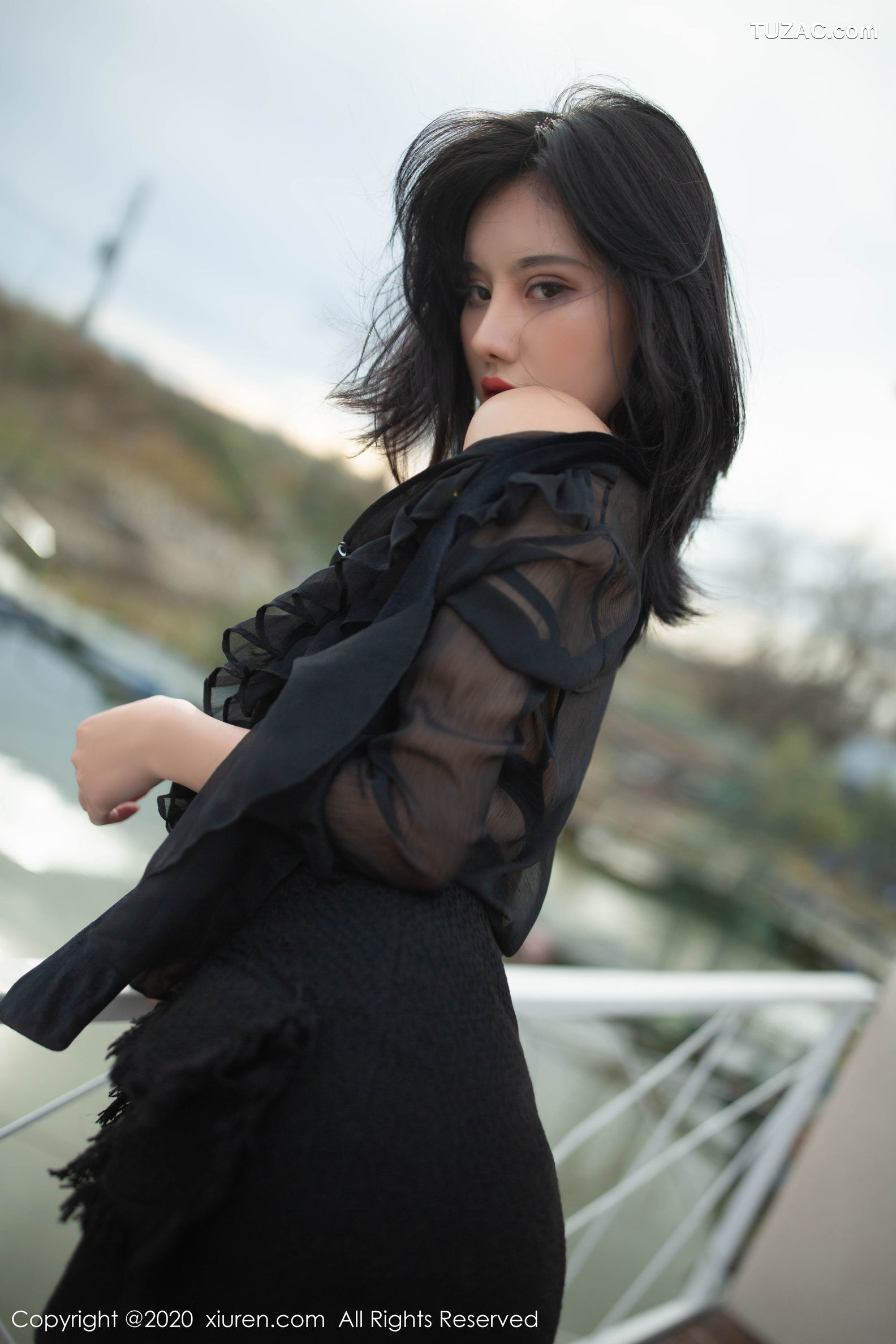 XiuRen秀人网-2128-就是阿朱啊-《置业顾问主题系列》-2020.04.03