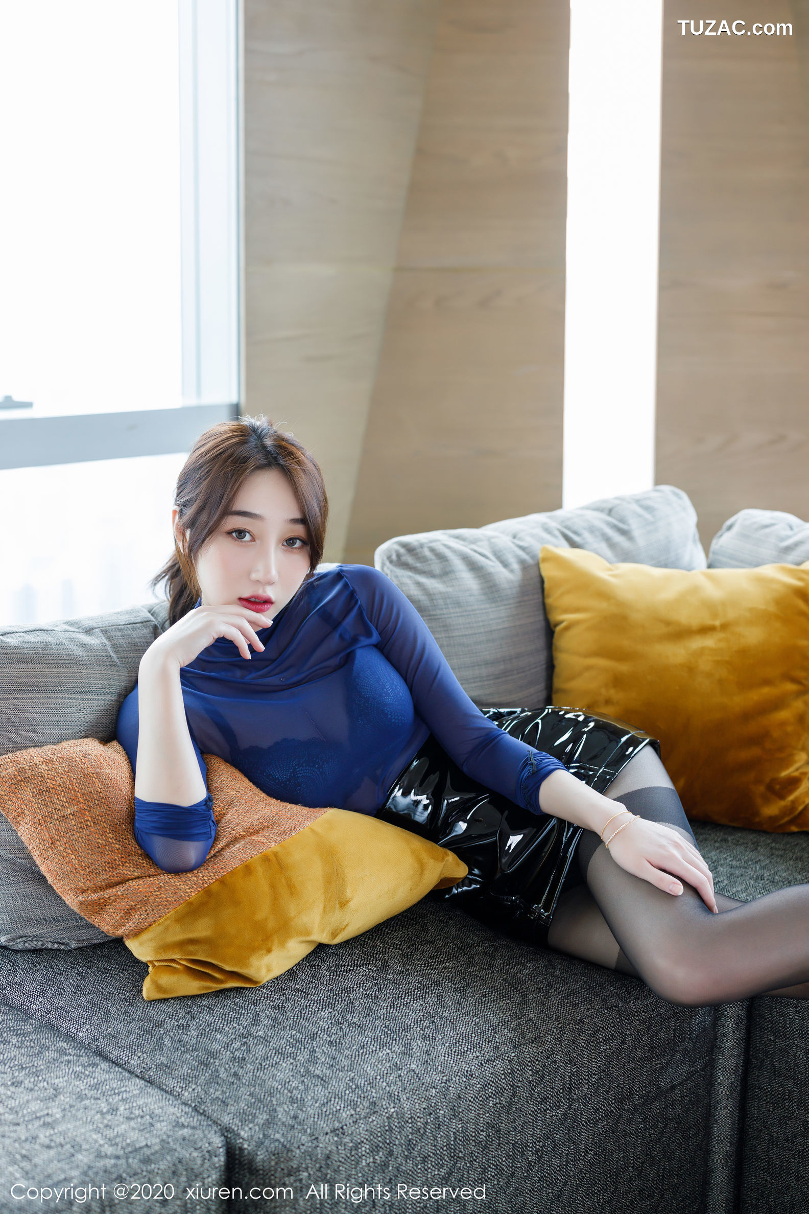 XiuRen秀人网-2129-九月生-《黑丝美腿》-2020.04.03