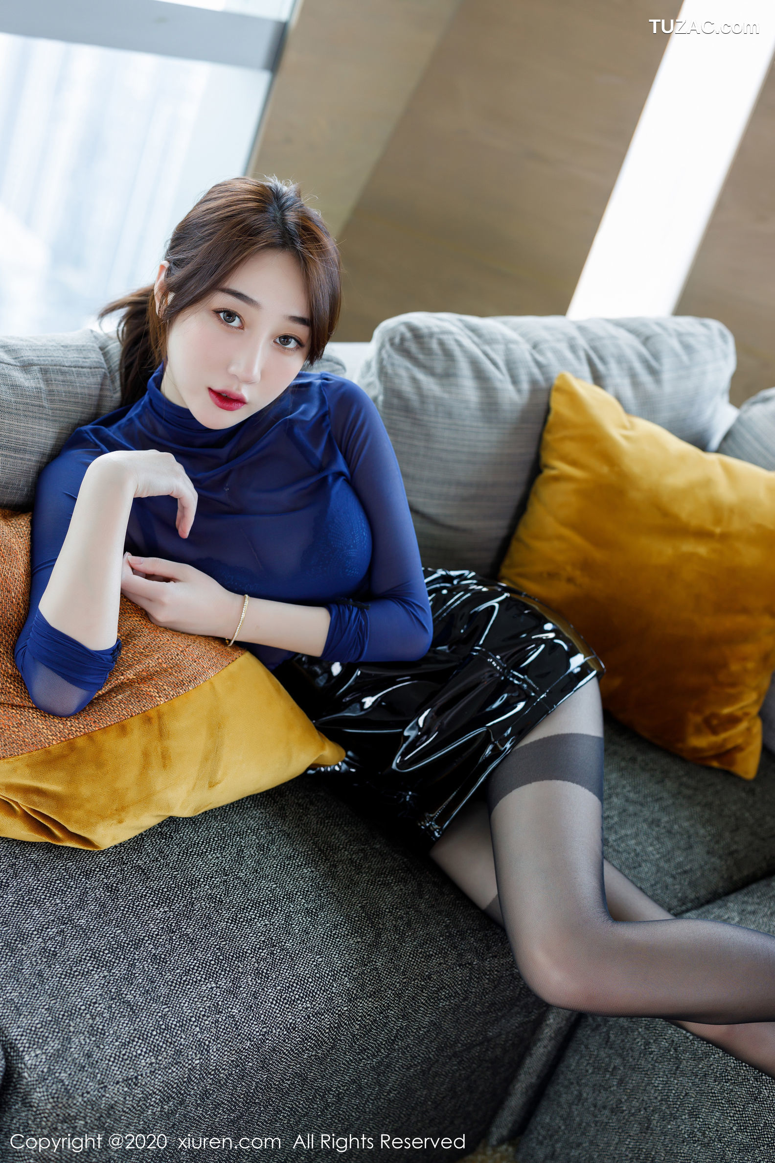 XiuRen秀人网-2129-九月生-《黑丝美腿》-2020.04.03