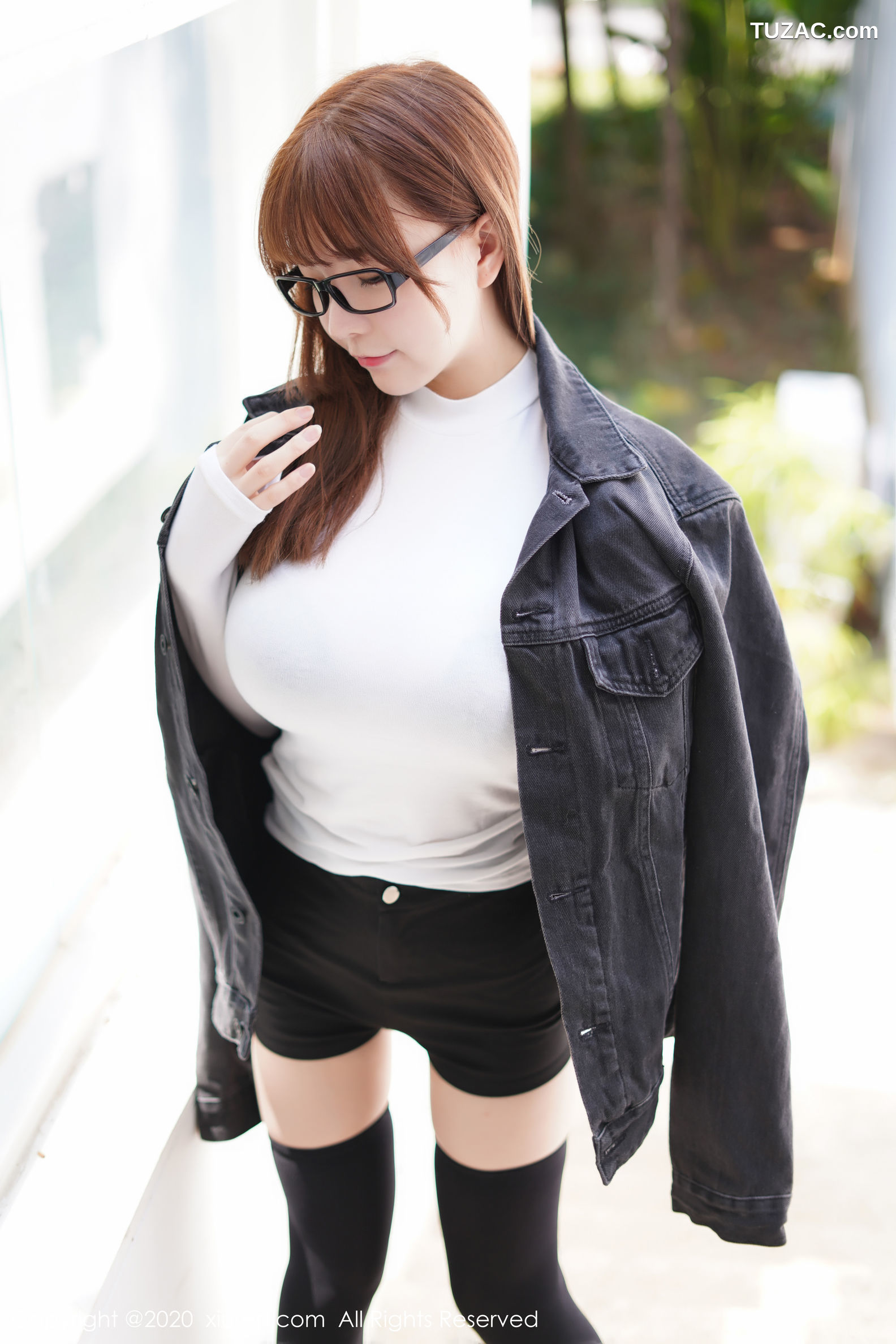 XiuRen秀人网-2147-Uu酱-《黑色外套系列》-2020.04.13