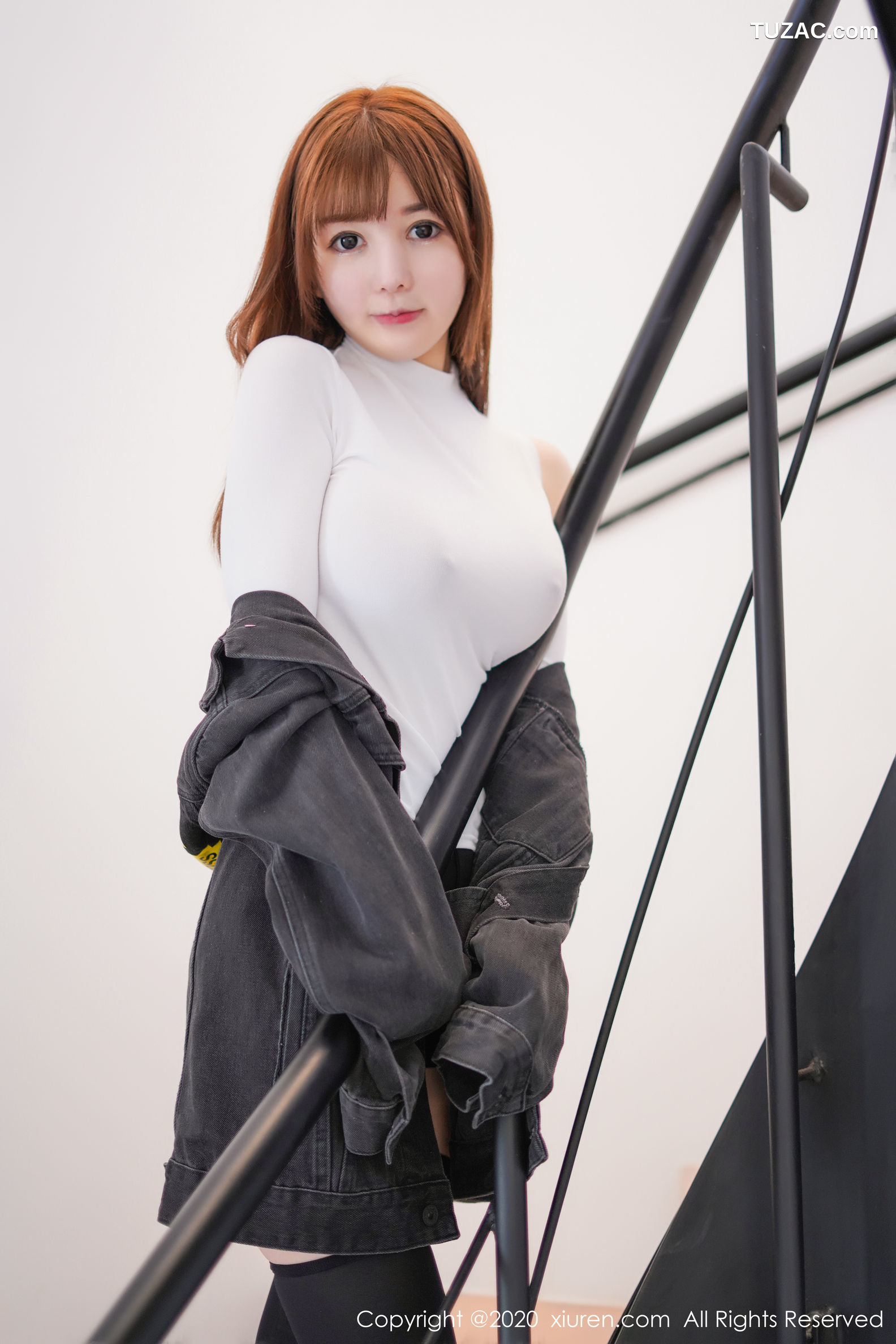 XiuRen秀人网-2147-Uu酱-《黑色外套系列》-2020.04.13