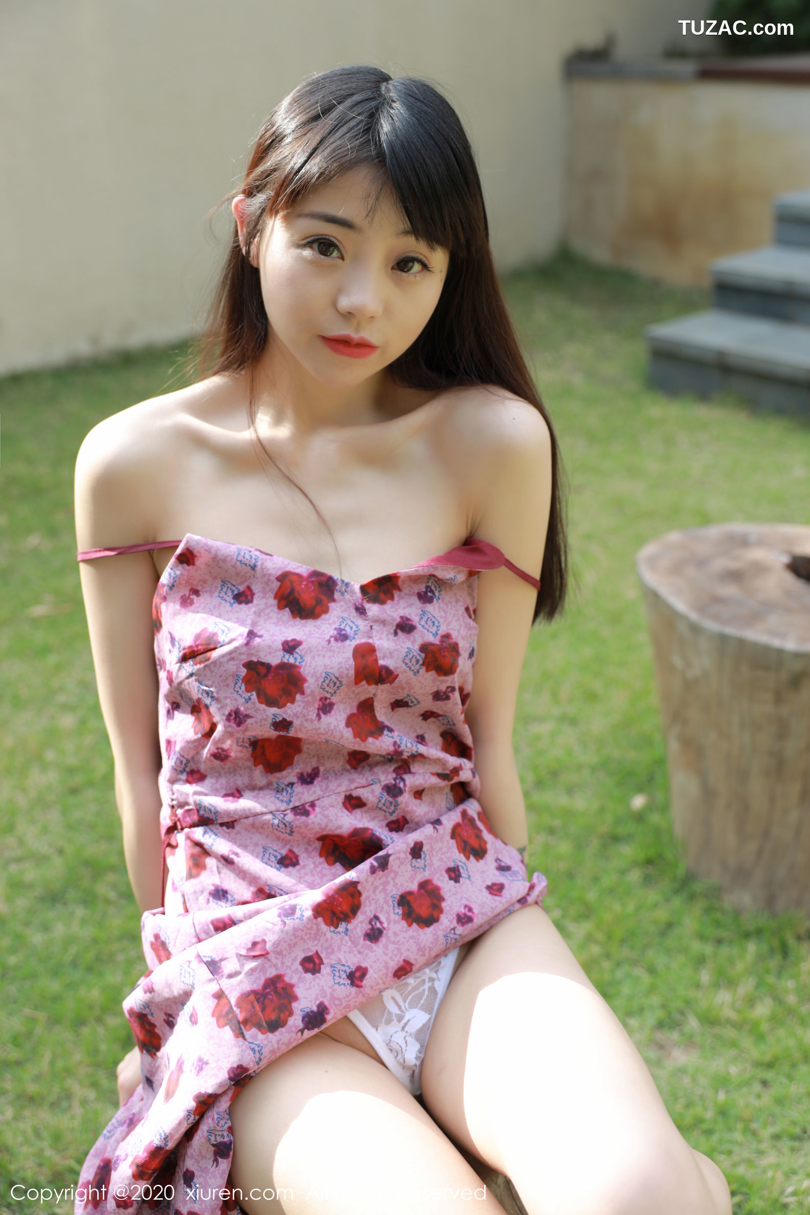 XiuRen秀人网-2156-小水Blue-《小碎裙外拍系列》-2020.04.15