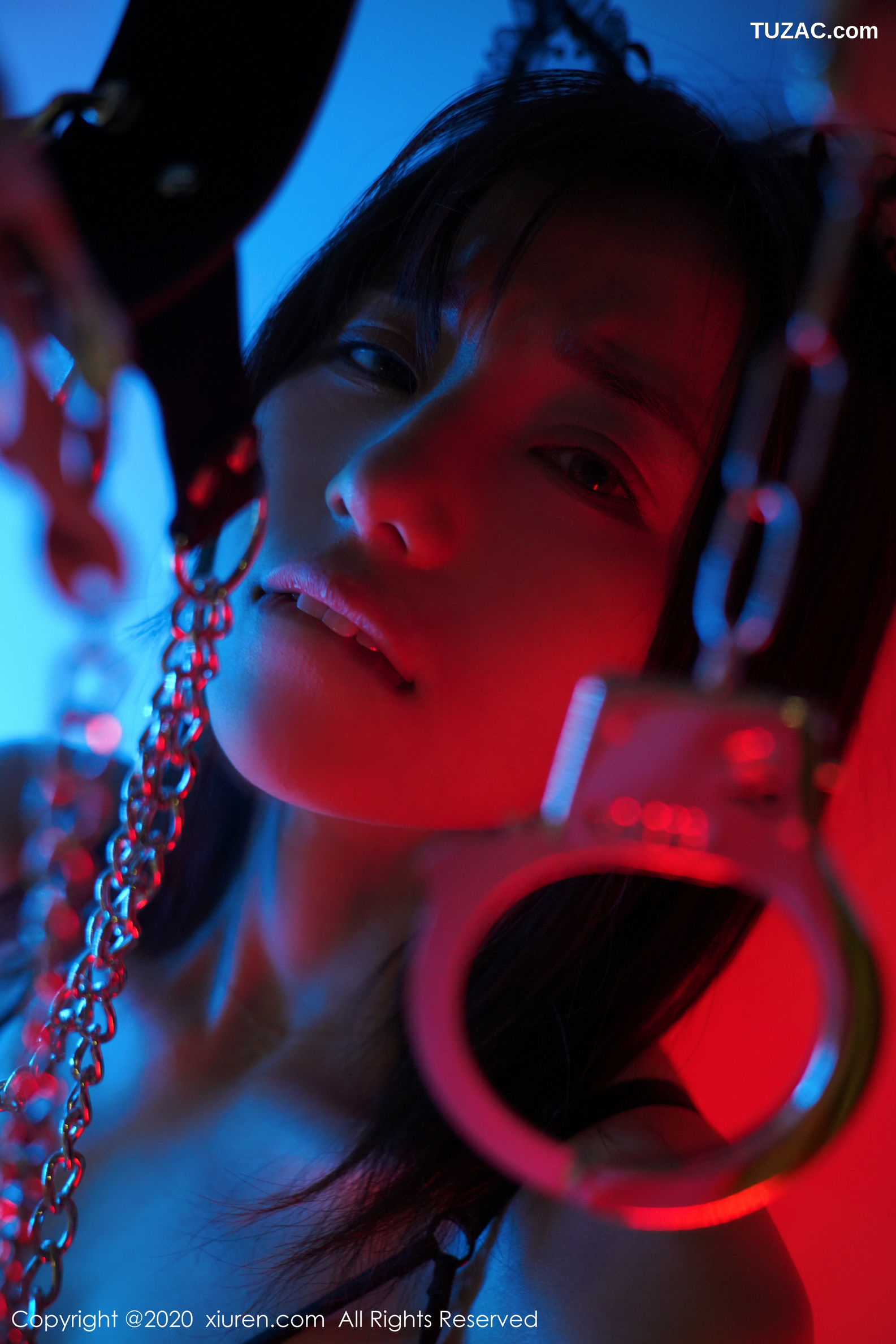 XiuRen秀人网-2178-仓井优香-《色彩与情趣之下的视觉冲击》-2020.04.22