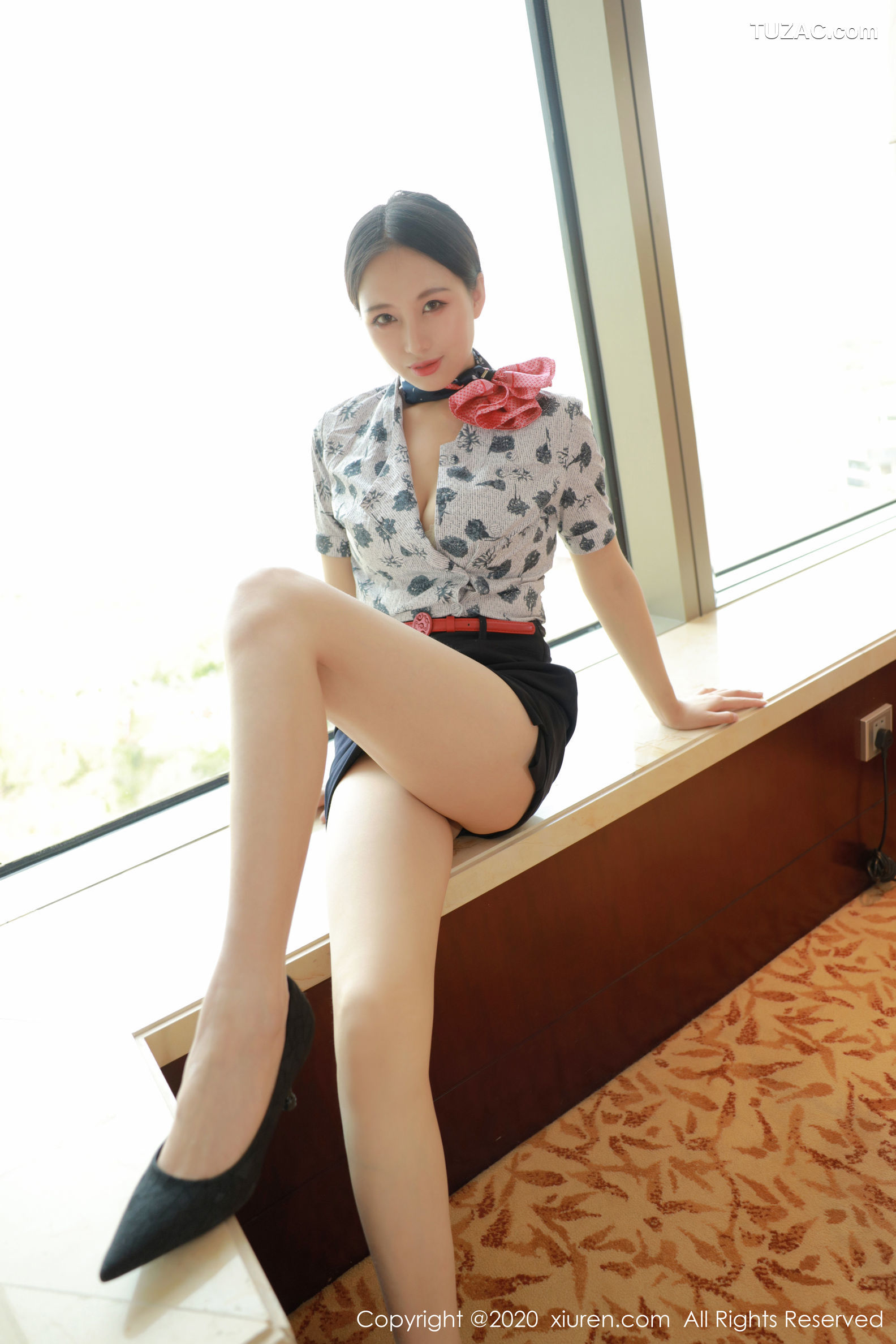 XiuRen秀人网-2179-月音瞳-《空乘制服系列》-2020.04.22