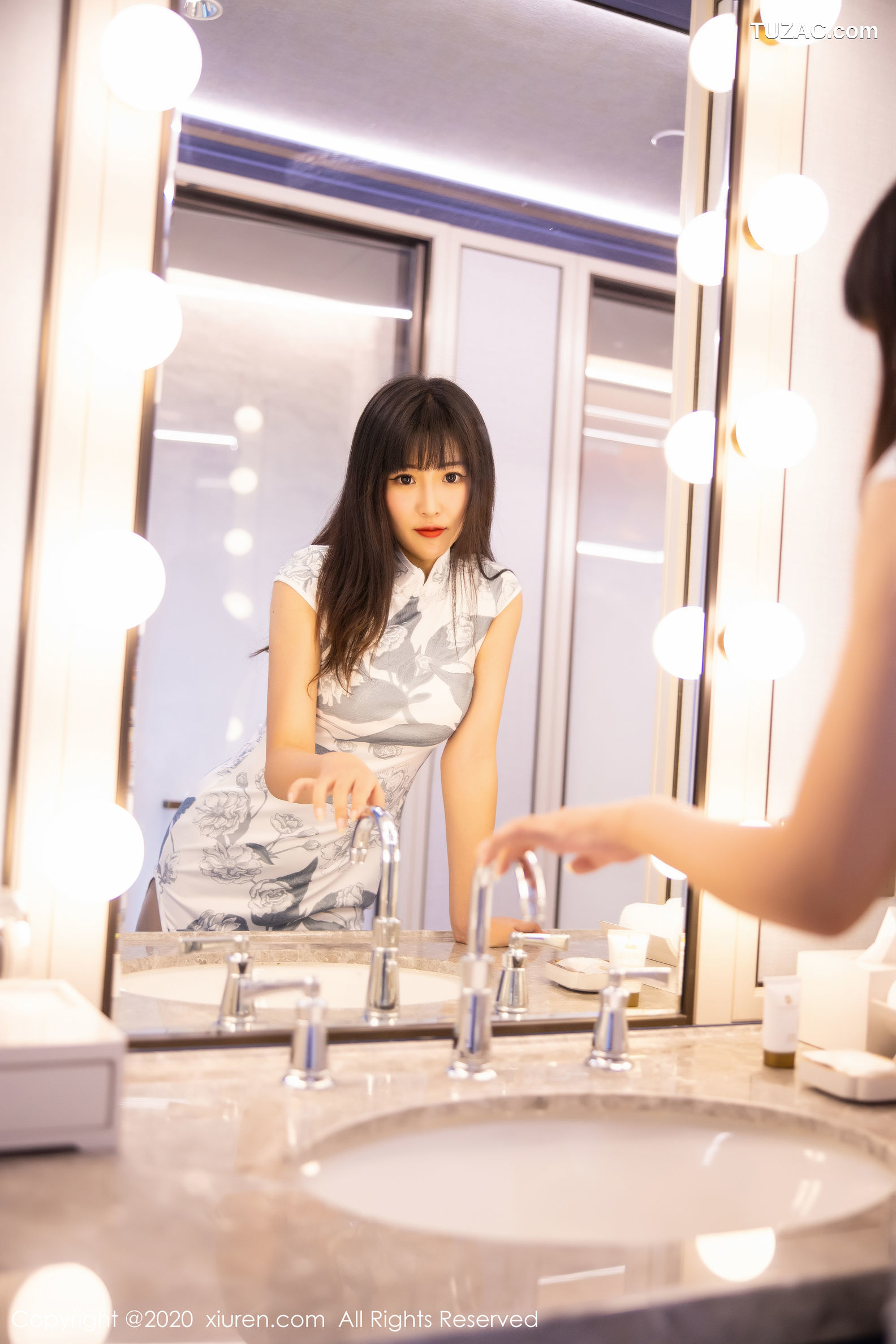 XiuRen秀人网-2211-童千艺Cara-《古典旗袍-丝袜》-2020.05.04