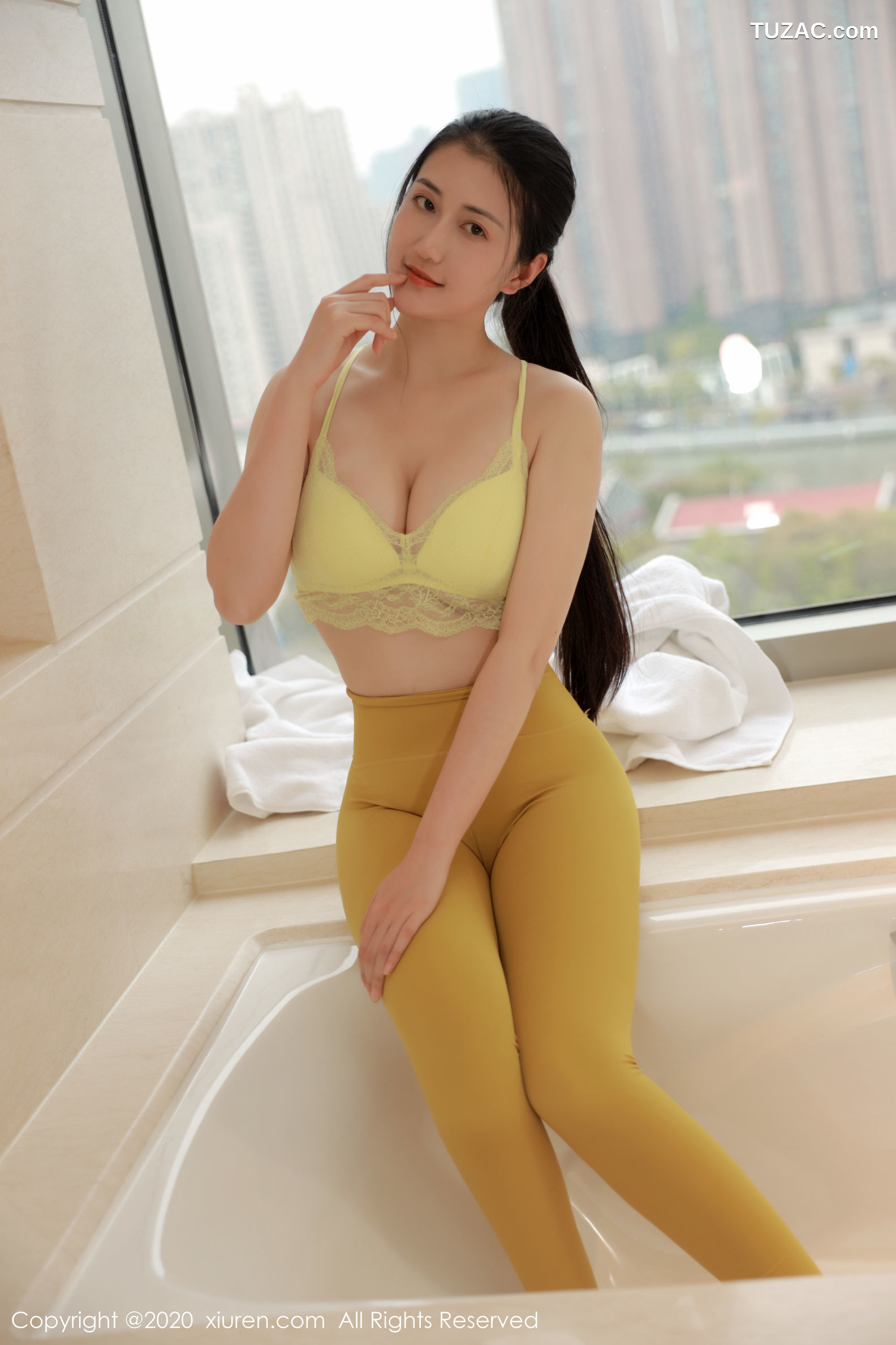 XiuRen秀人网-2214-E宝小野猫-《丰腴有致的性感美女》-2020.05.05