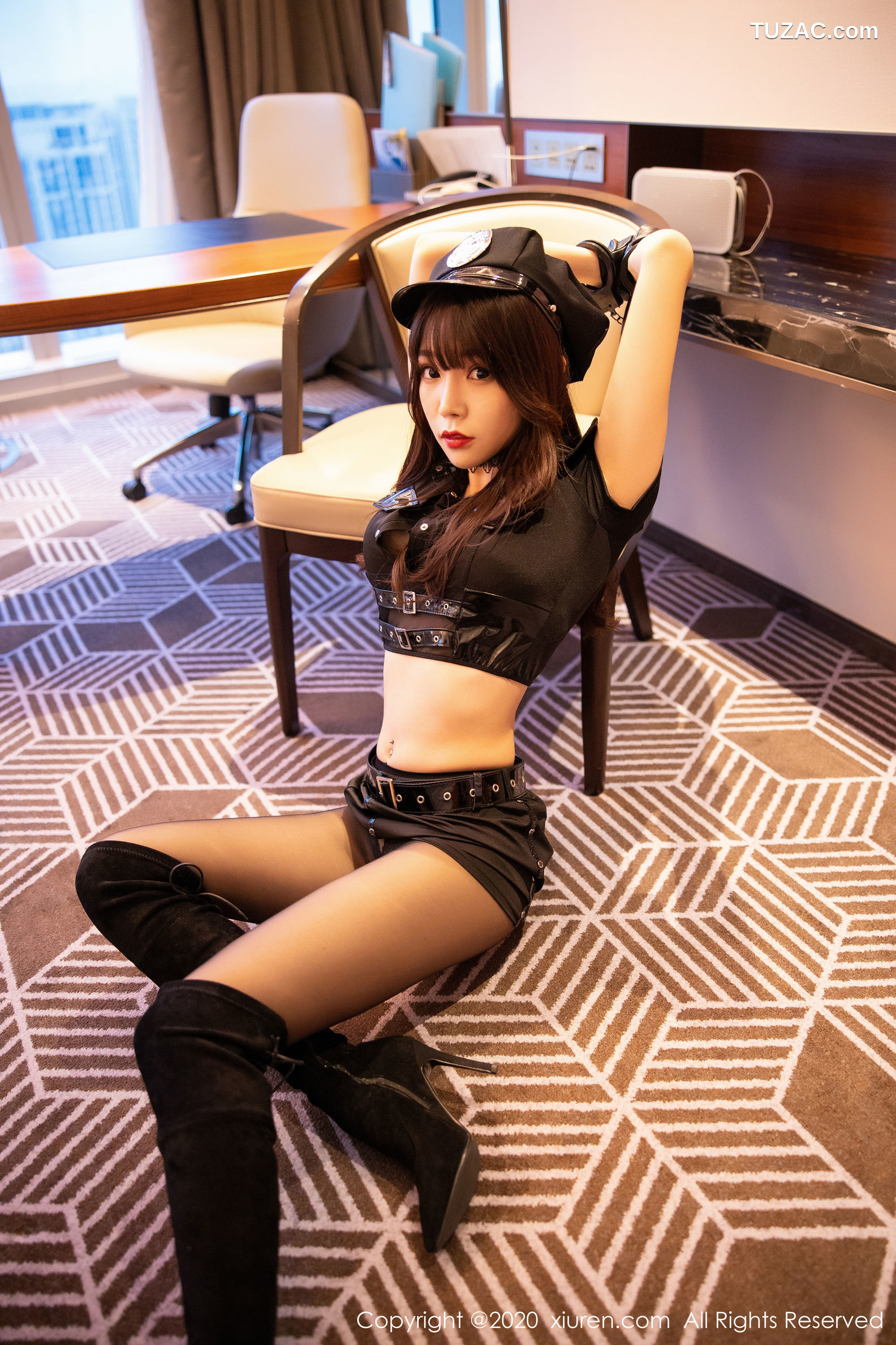 XiuRen秀人网-2226-芝芝-《皮衣制服》-2020.05.07