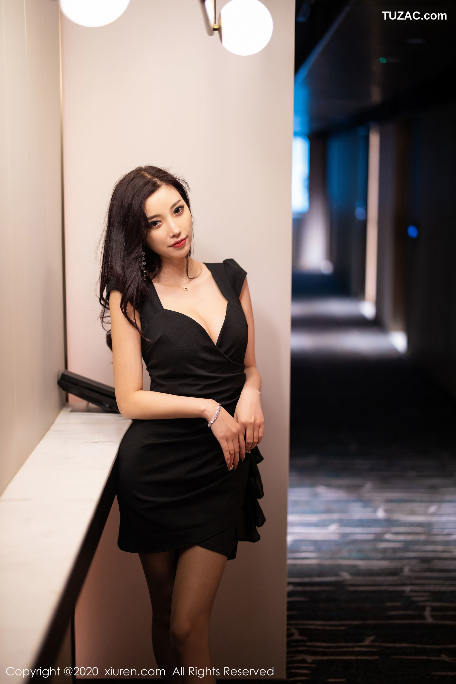 XiuRen秀人网-2241-杨晨晨-《魅惑黑丝袜》-2020.05.13