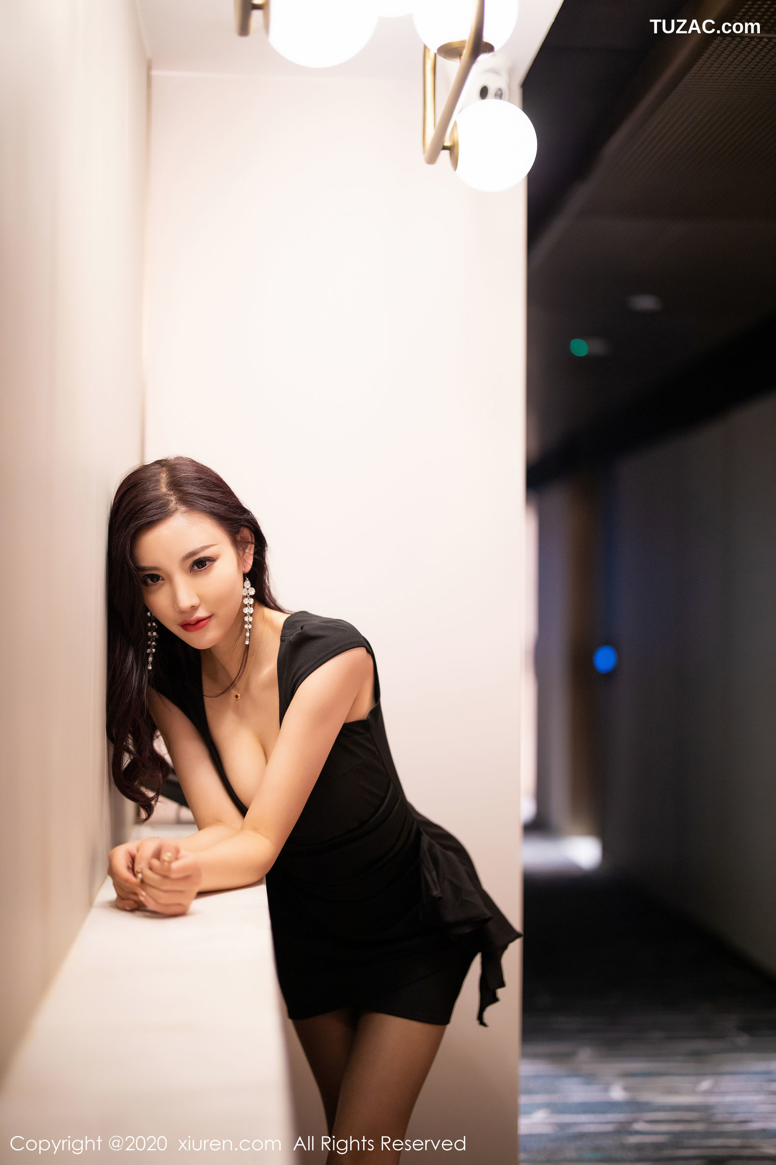 XiuRen秀人网-2241-杨晨晨-《魅惑黑丝袜》-2020.05.13