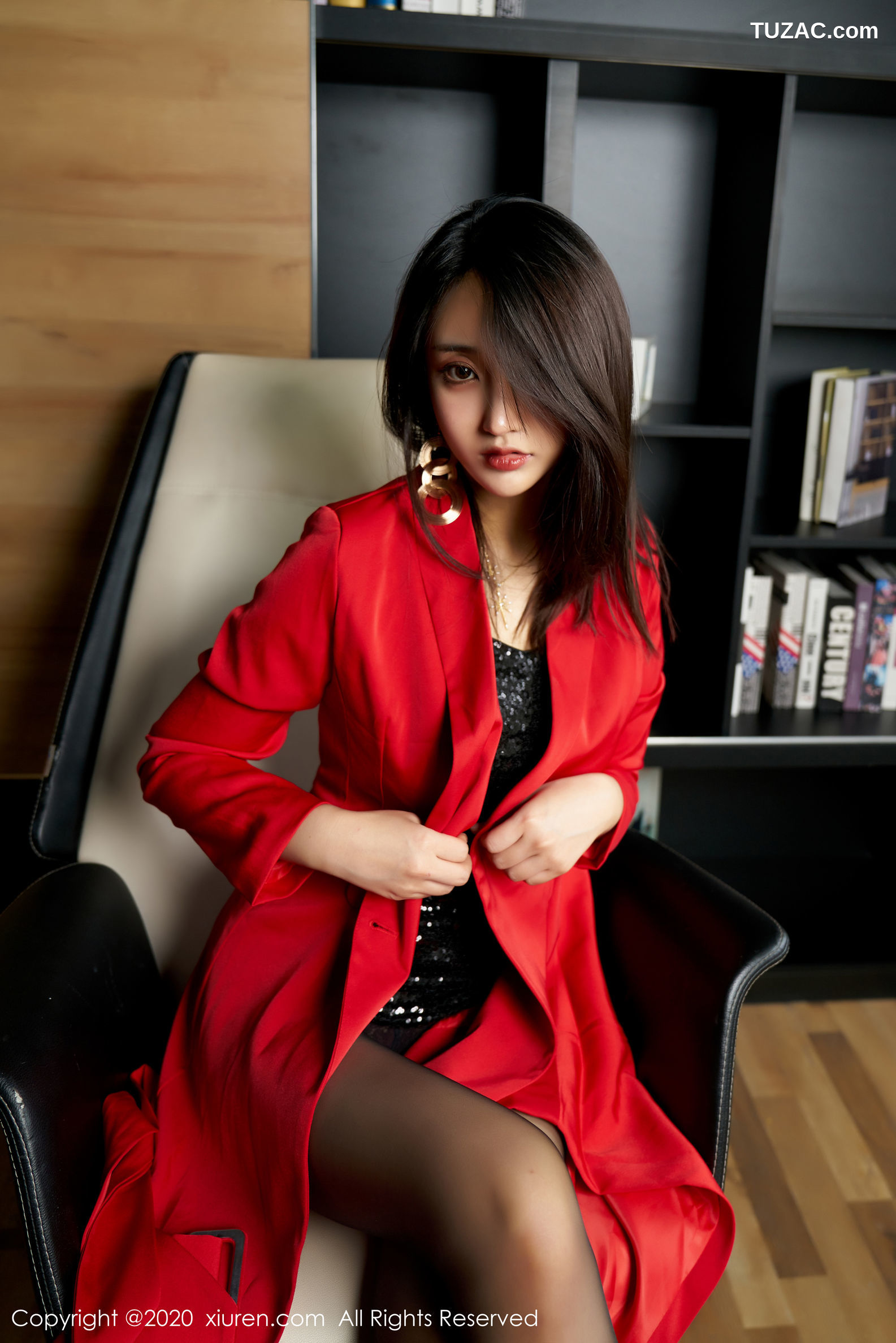 XiuRen秀人网-2247-Betty林子欣-《魅惑黑丝总裁制服》-2020.05.14
