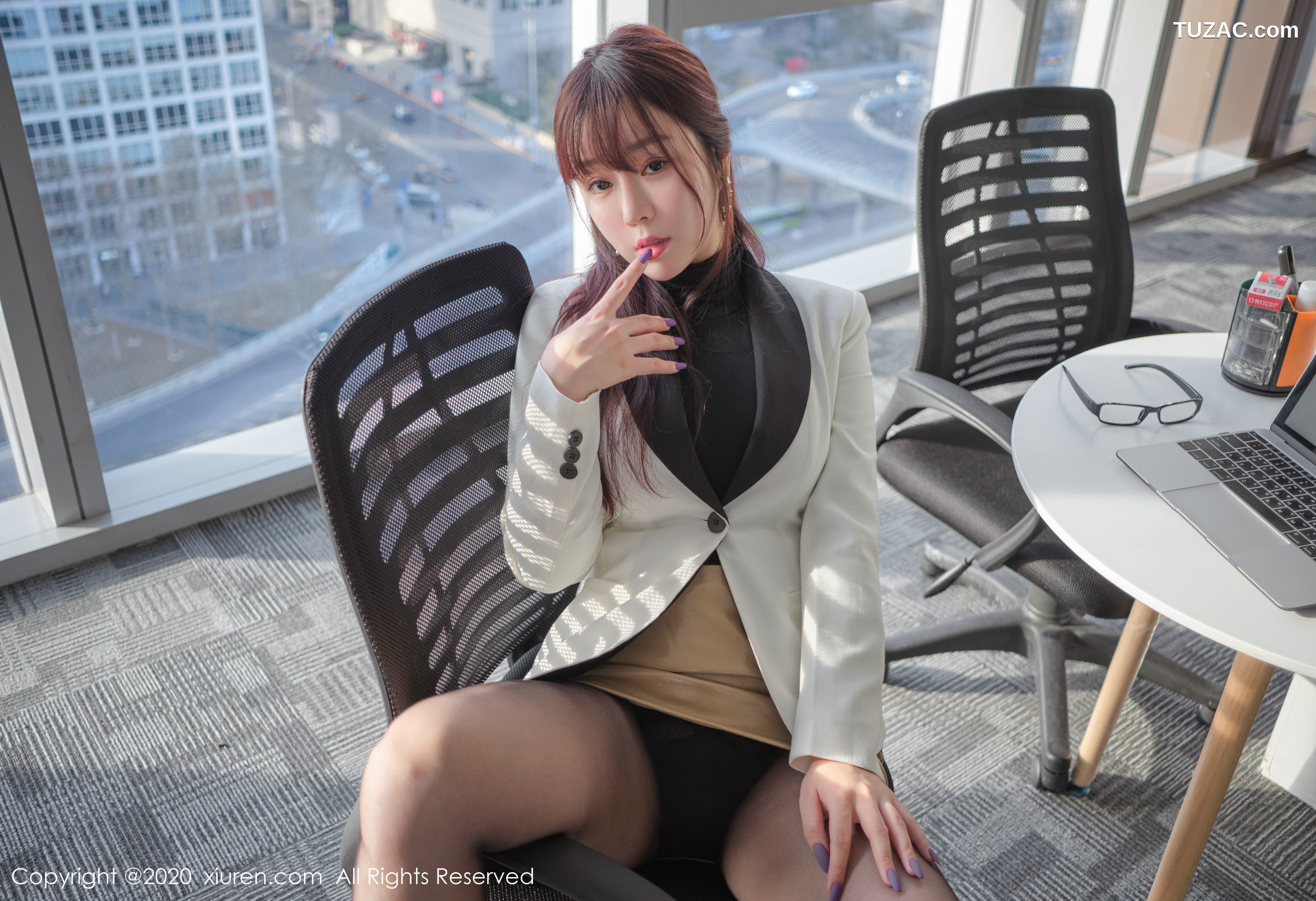 XiuRen秀人网-2259-王雨纯-《秘书制服诱惑》-2020.05.19