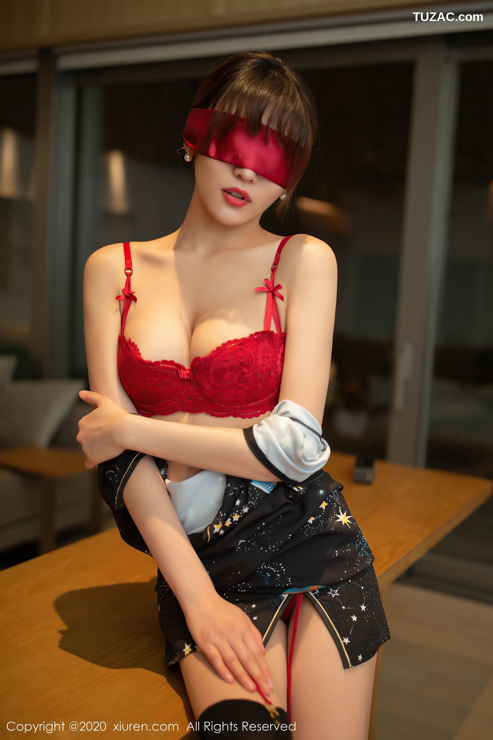 XiuRen秀人网-2289-陆萱萱-《蒙眼情迷的惊艳》-2020.07.03