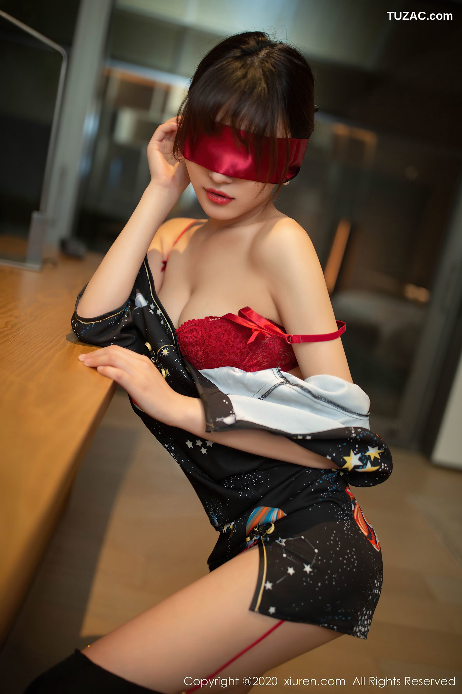 XiuRen秀人网-2289-陆萱萱-《蒙眼情迷的惊艳》-2020.07.03