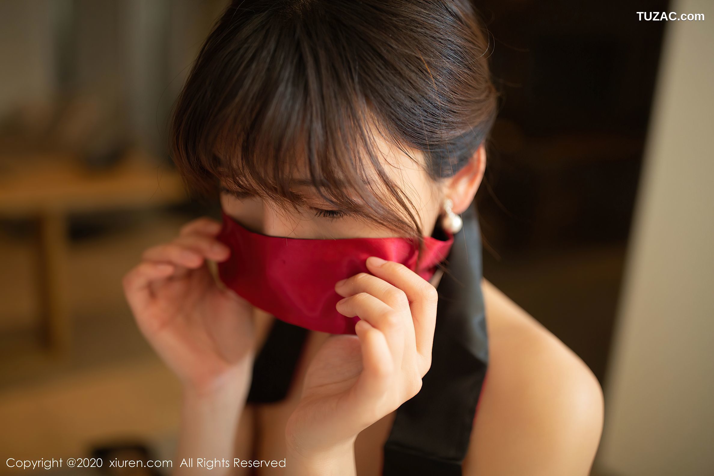 XiuRen秀人网-2289-陆萱萱-《蒙眼情迷的惊艳》-2020.07.03