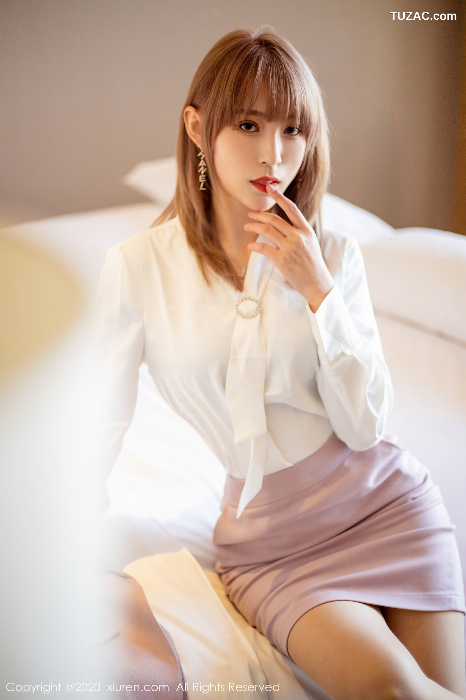 XiuRen秀人网-2304-周慕汐Fairy-《职场西装系列》-2020.07.08