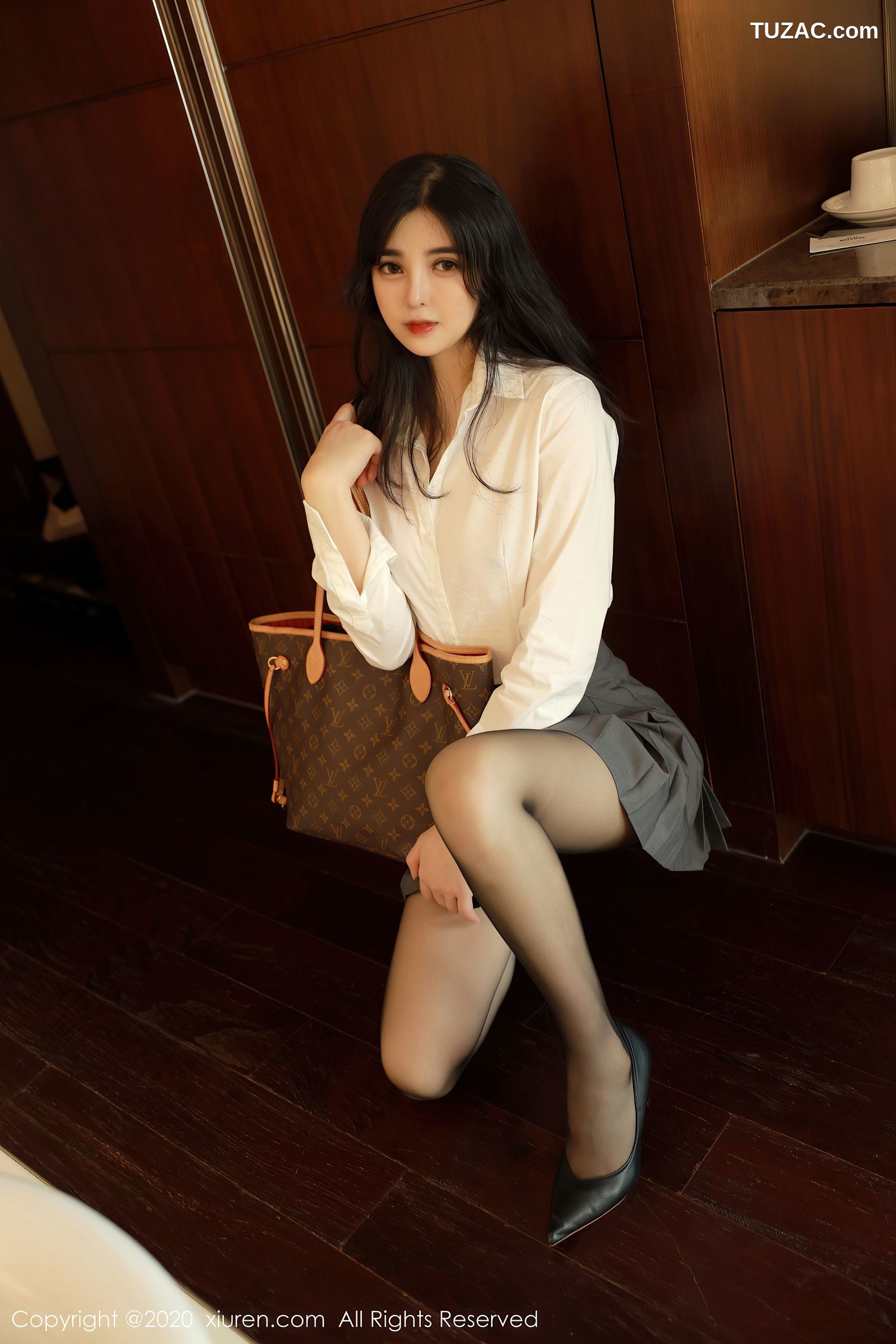 XiuRen秀人网-2330-韩静安-《首套写真》-2020.07.15