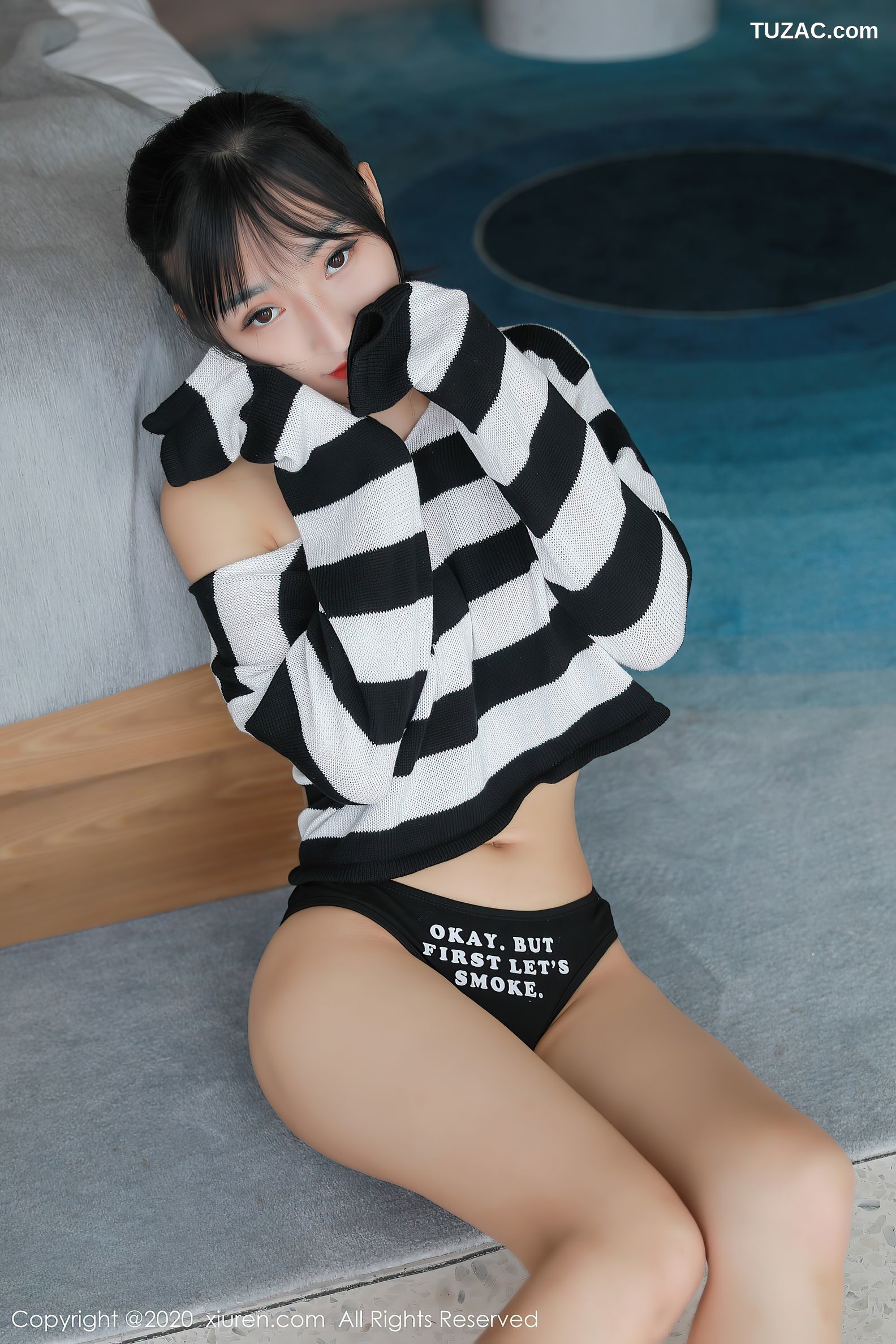 XiuRen秀人网-2364-姬玉露Cc-《热裤加小T恤充满了诱惑力》-2020.07.24