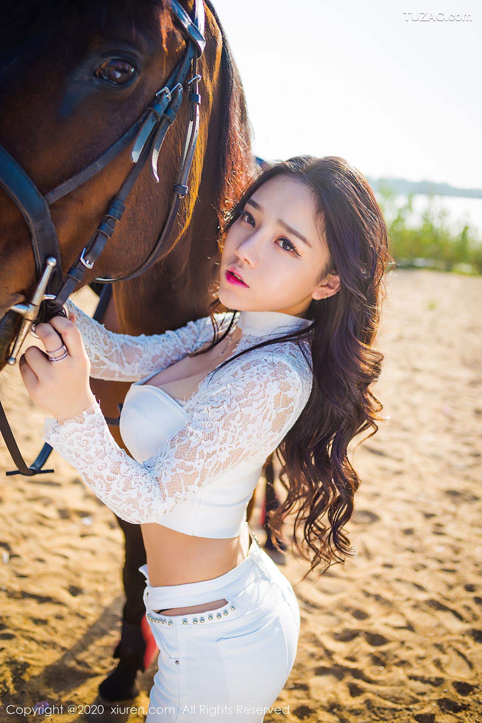 XiuRen秀人网-2380-夏雪爱-《户外JK制服与马术服系列》-2020.07.29