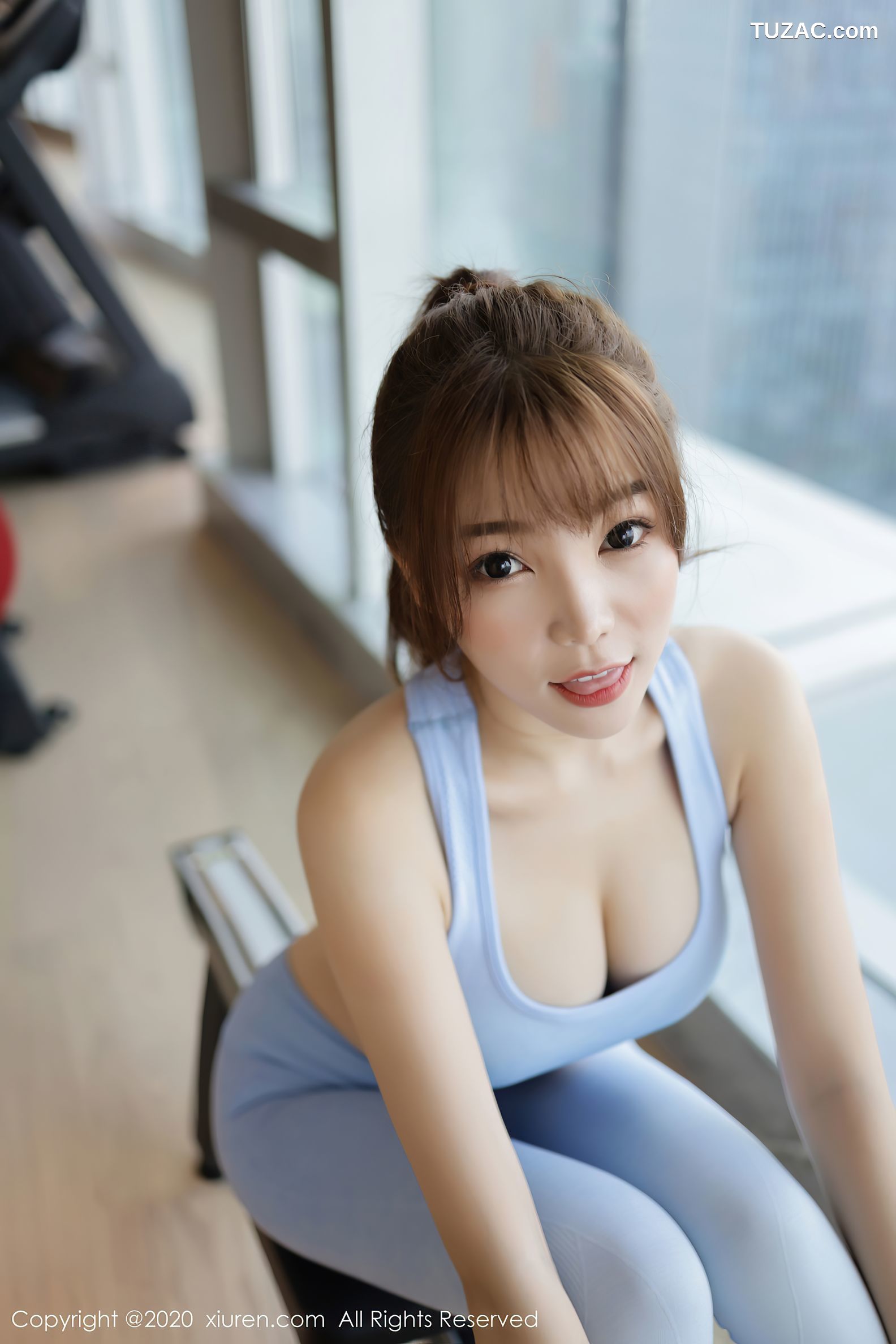 XiuRen秀人网-2391-芝芝-《运动内衣下健美的魔鬼身材》-2020.07.31
