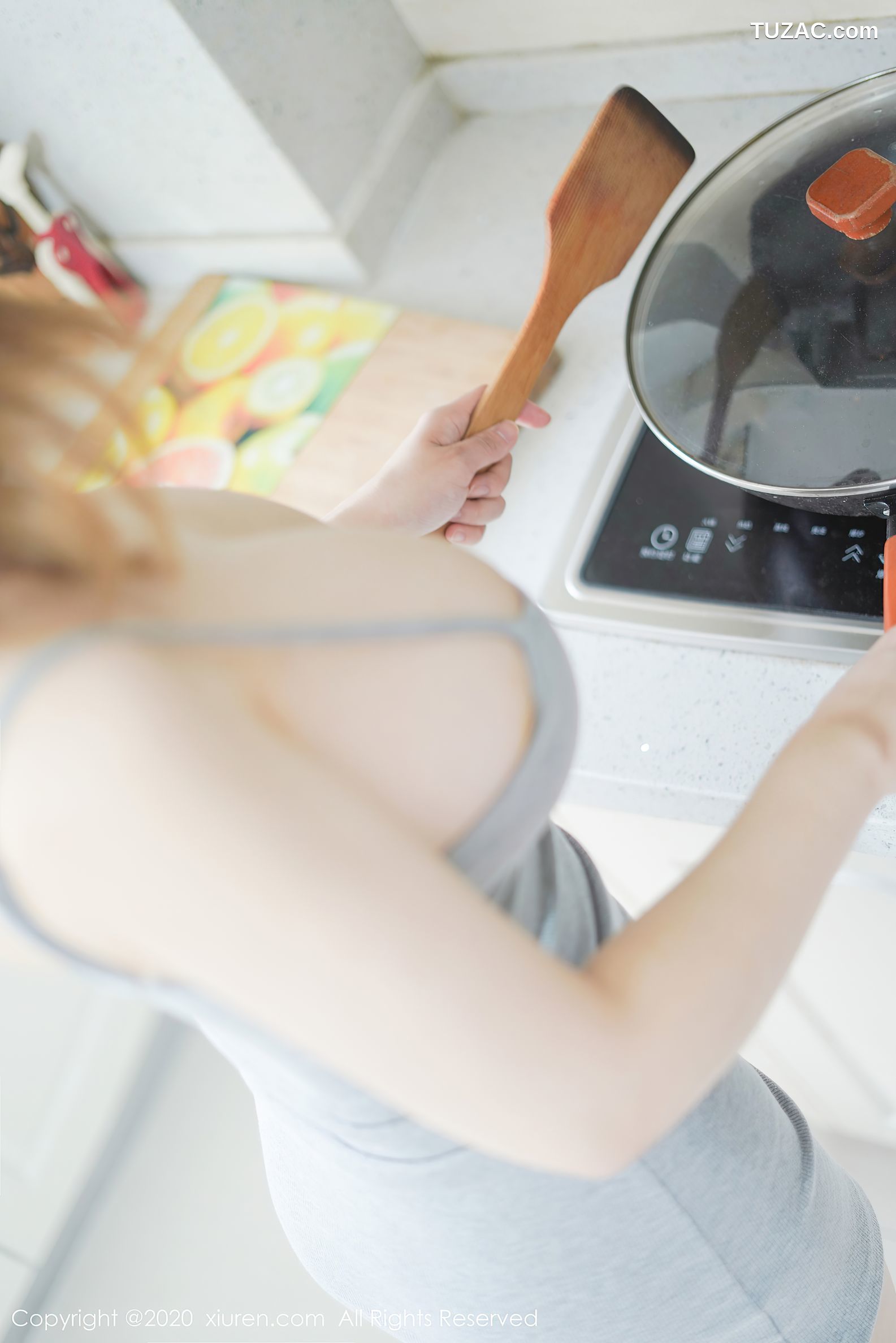 XiuRen秀人网-2416-周大萌-《温柔体贴厨娘系列》-2020.08.07