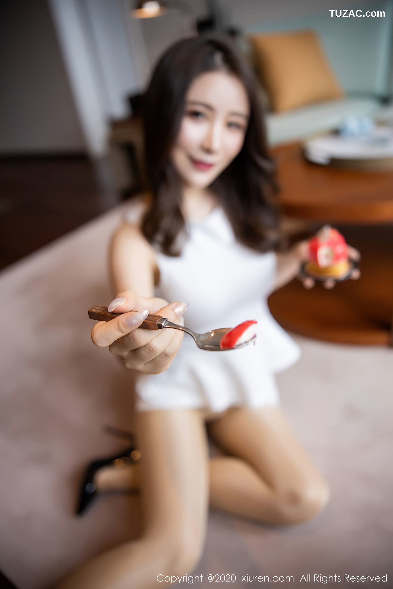 XiuRen秀人网-2441-绯月樱-《丝袜玉足修长曼妙》-2020.08.13