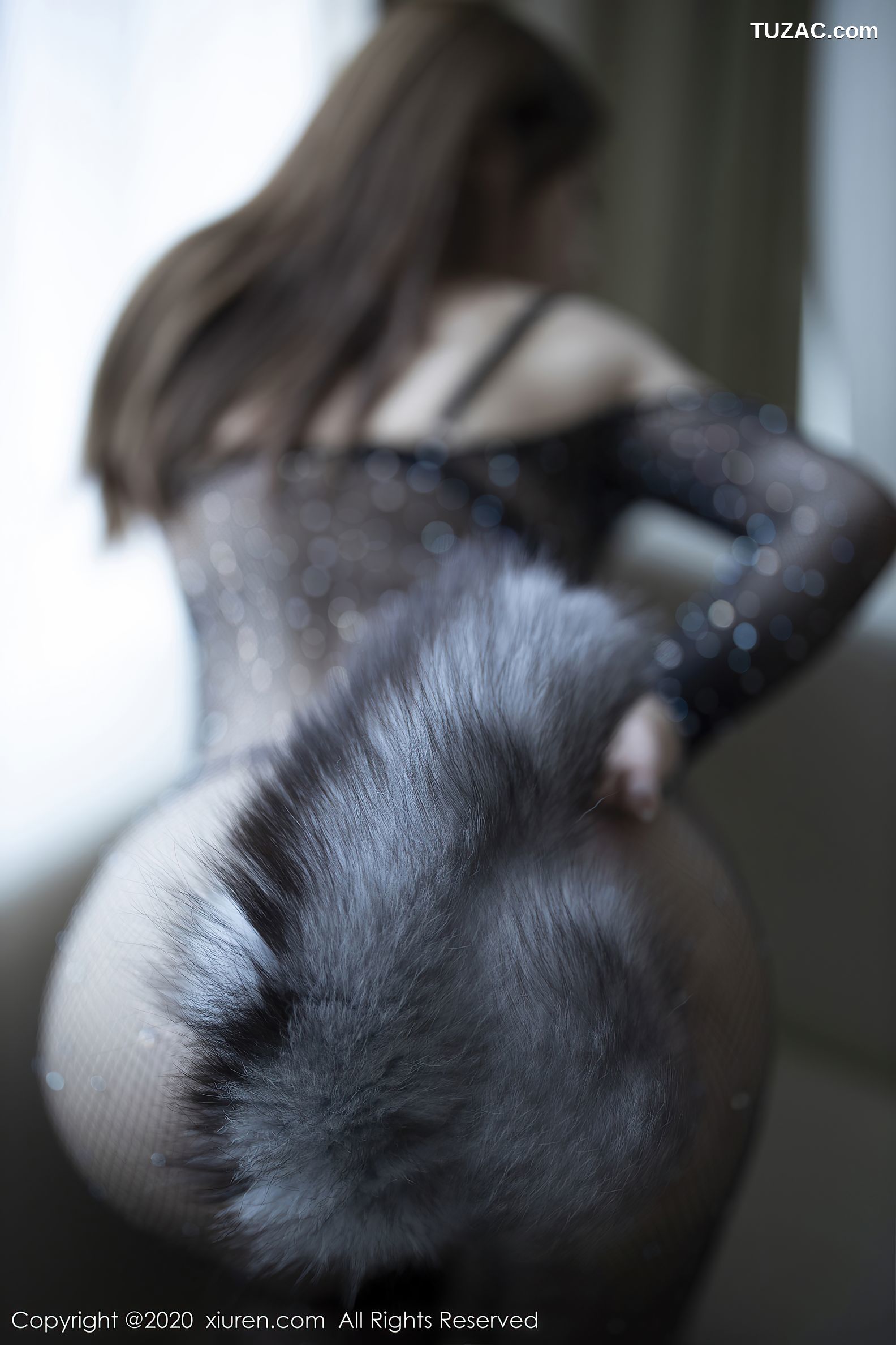 XiuRen秀人网-2454-软软Roro-《皮鞭与尾巴注意系列》-2020.08.18