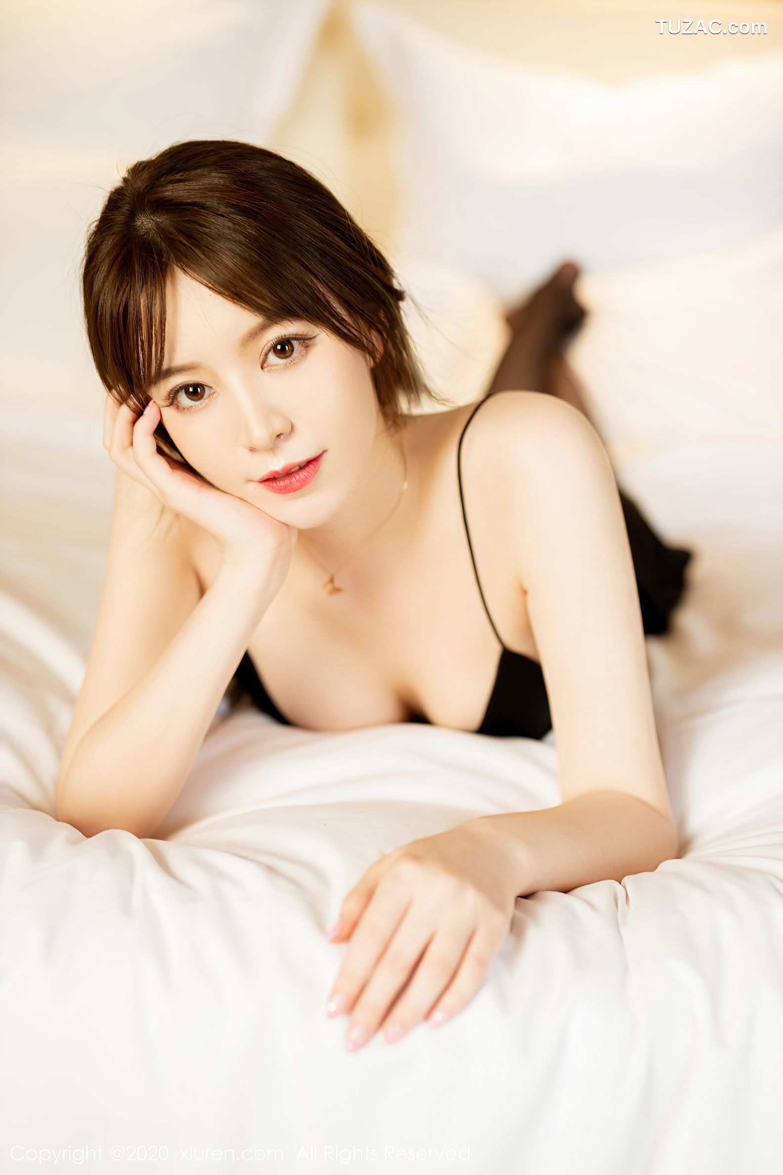 XiuRen秀人网-2483-Yoo优优-《黑色的的吊裙》-2020.08.25