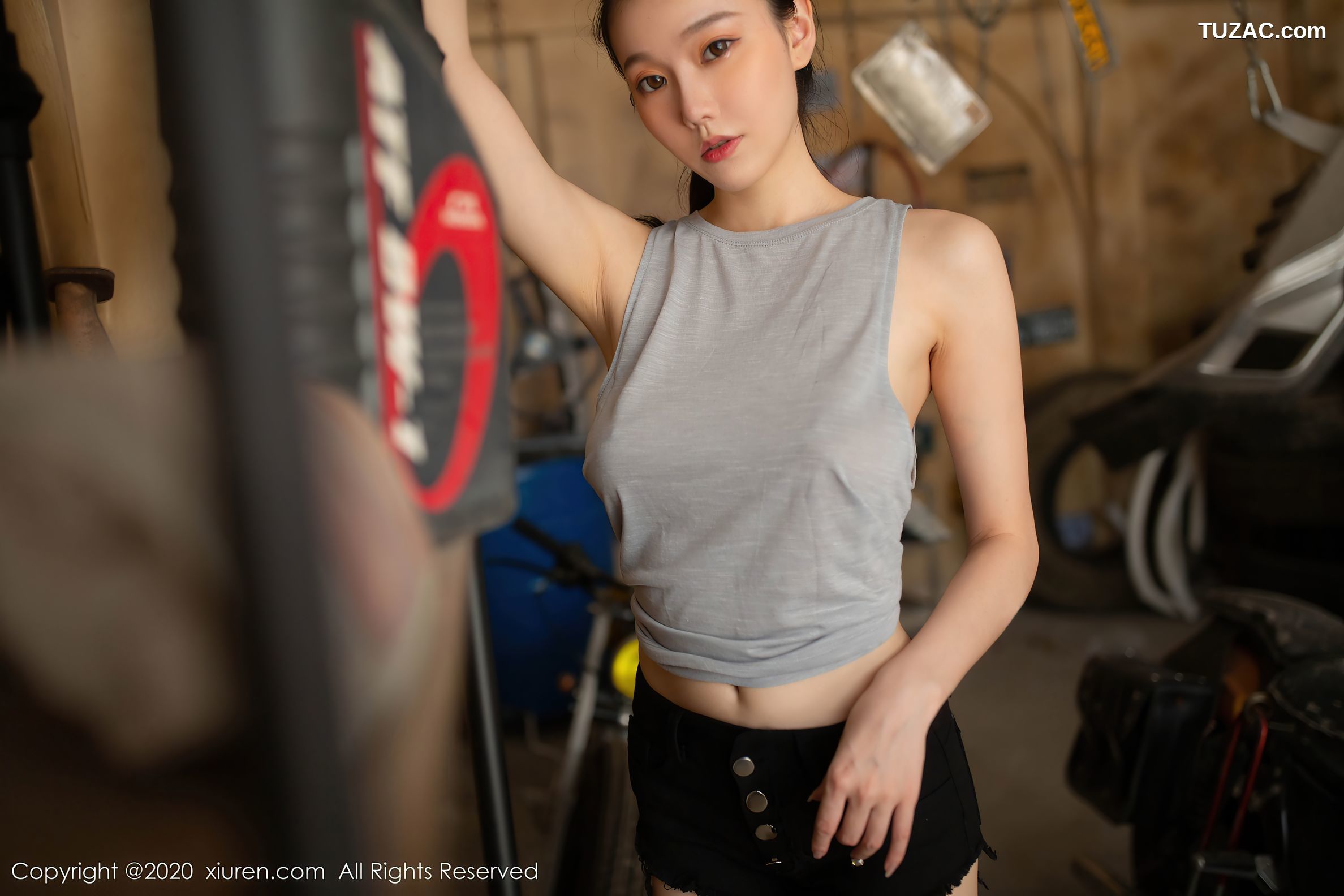 XiuRen秀人网-2493-安然Maleah-《汗湿的修理工主题》-2020.08.26