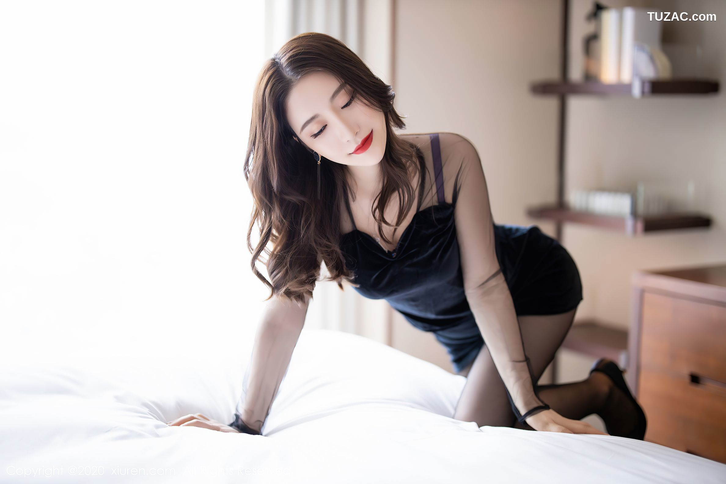 XiuRen秀人网-2497-绯月樱-《极致丝袜美腿》-2020.08.27