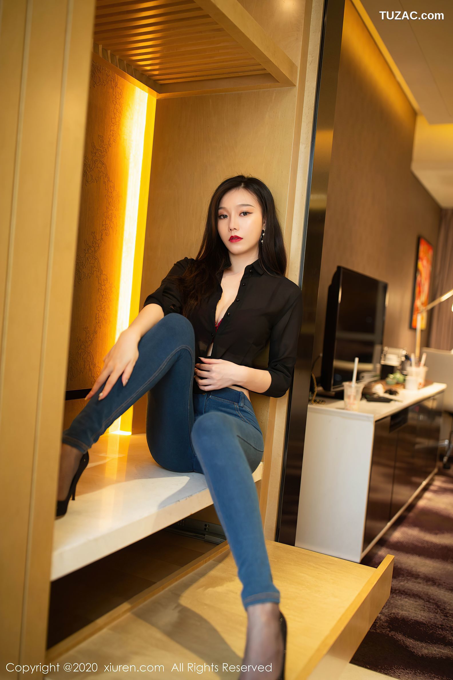 XiuRen秀人网-2540-安然Maleah-《牛仔裤主题写真》-2020.09.08