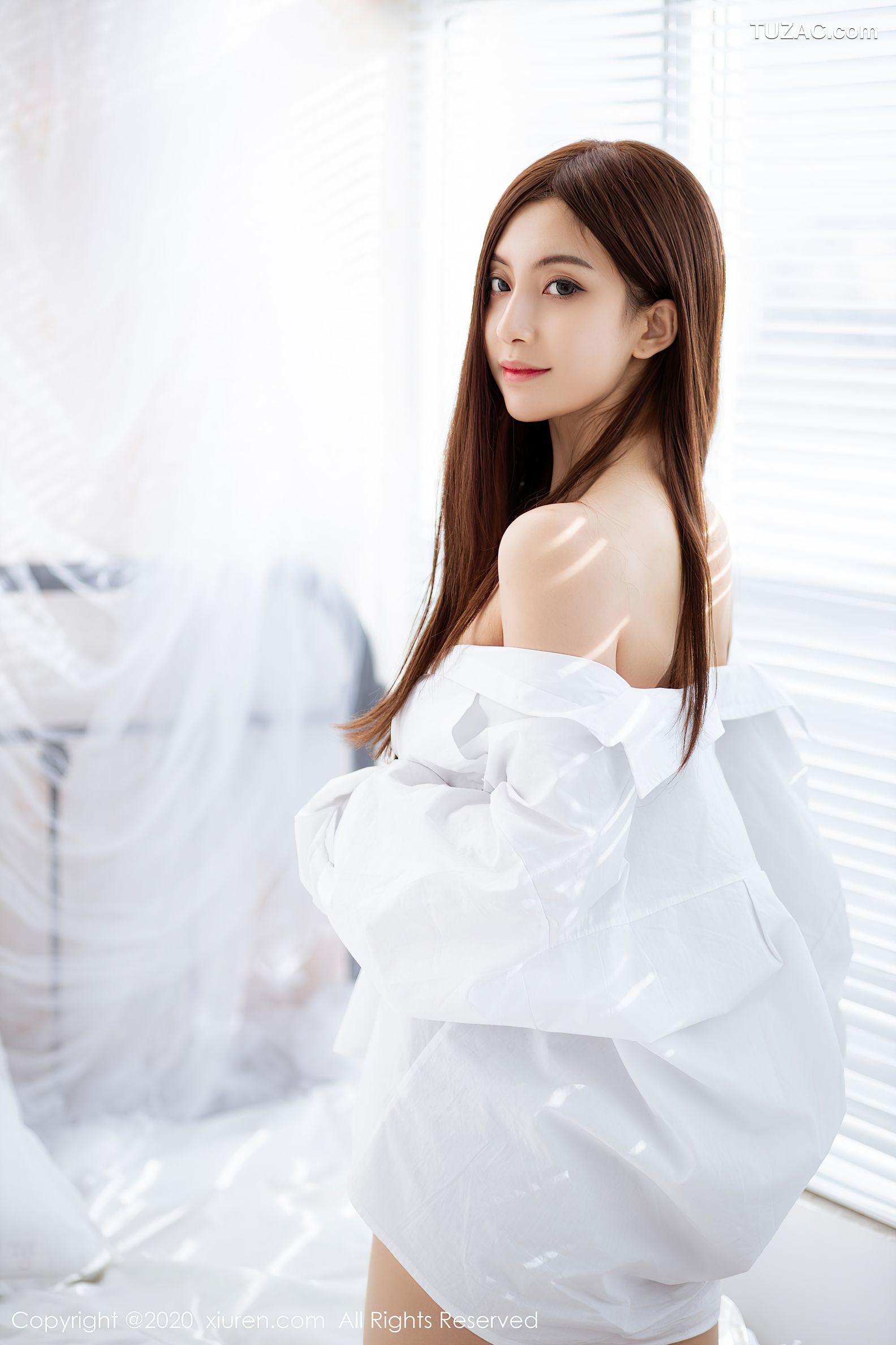 XiuRen秀人网-2545-林文文Yooki-《秘书主题写真》-2020.09.09