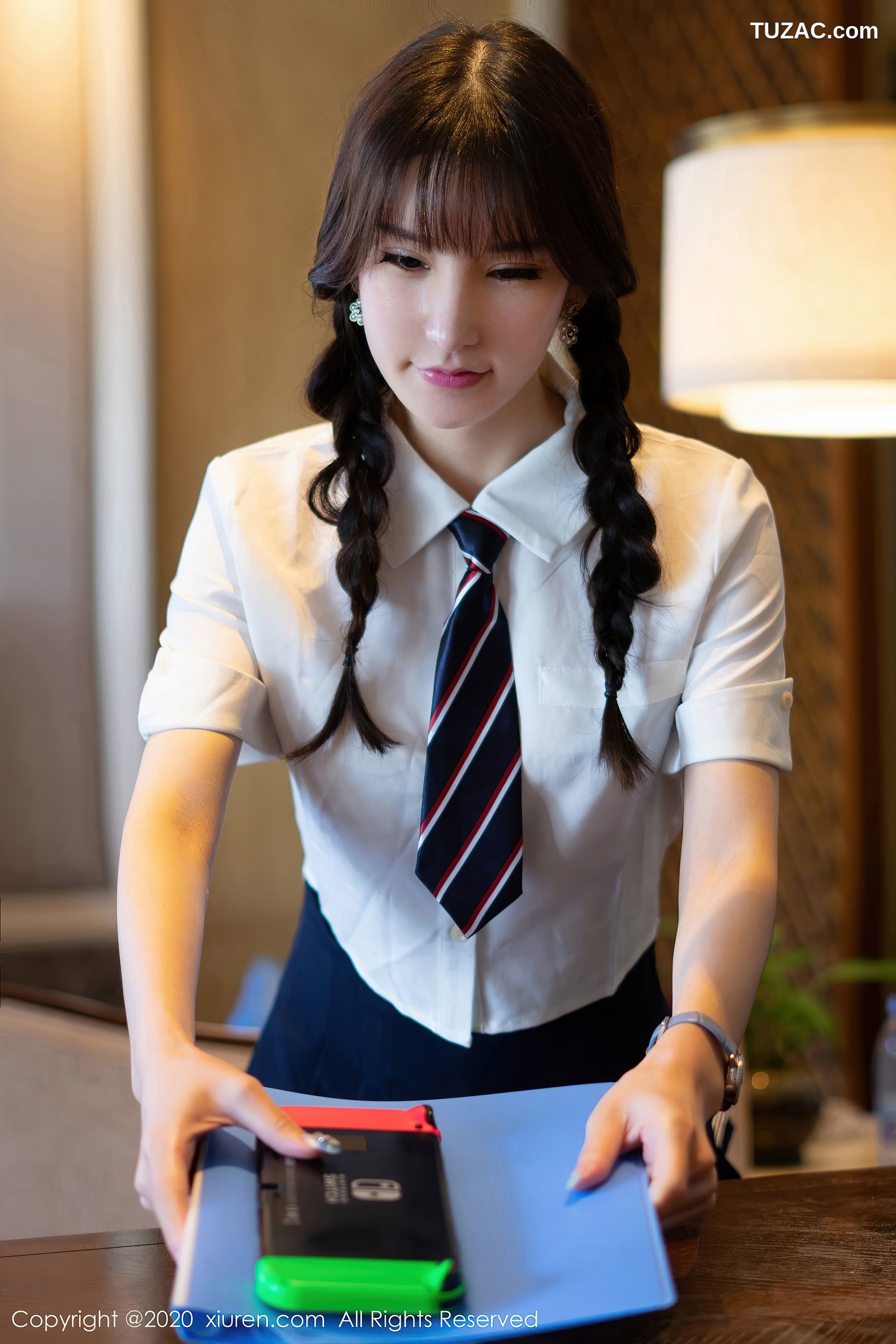 XiuRen秀人网-2559-周于希-《不良游戏少女JK制服》-2020.09.14