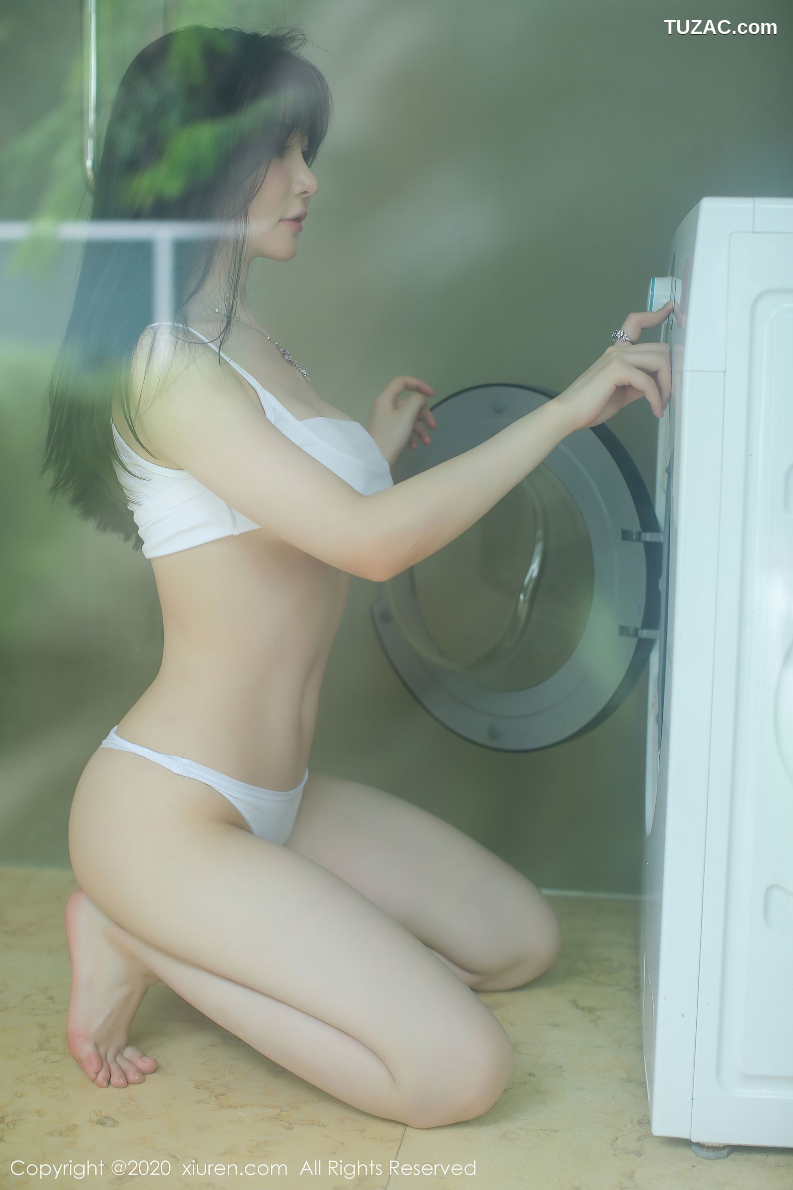 XiuRen秀人网-2565-糯美子-《居家女友白色吊带系列》-2020.09.16