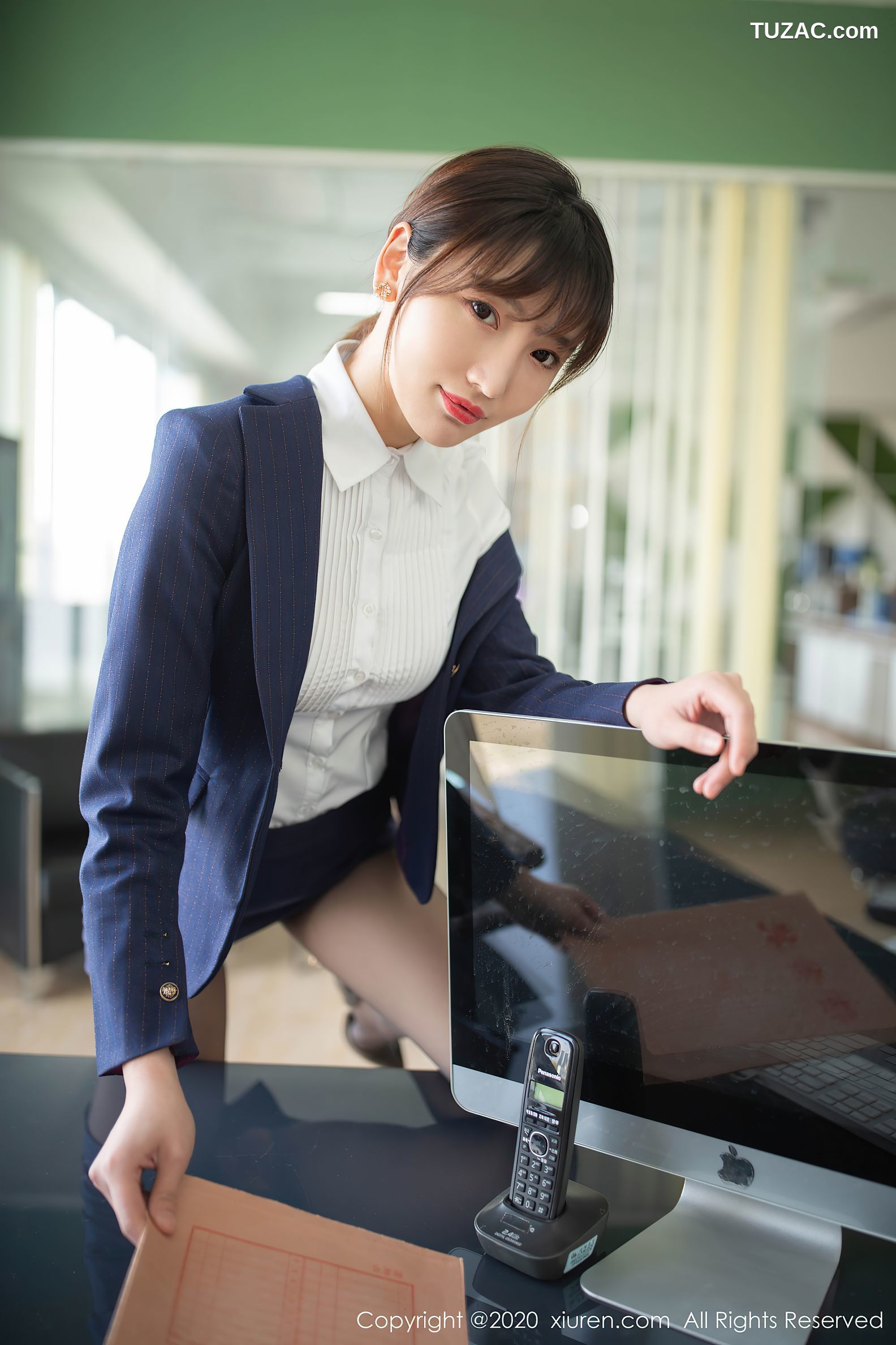 XiuRen秀人网-2577-陆萱萱-《Boss办公室主题写真》-2020.09.18