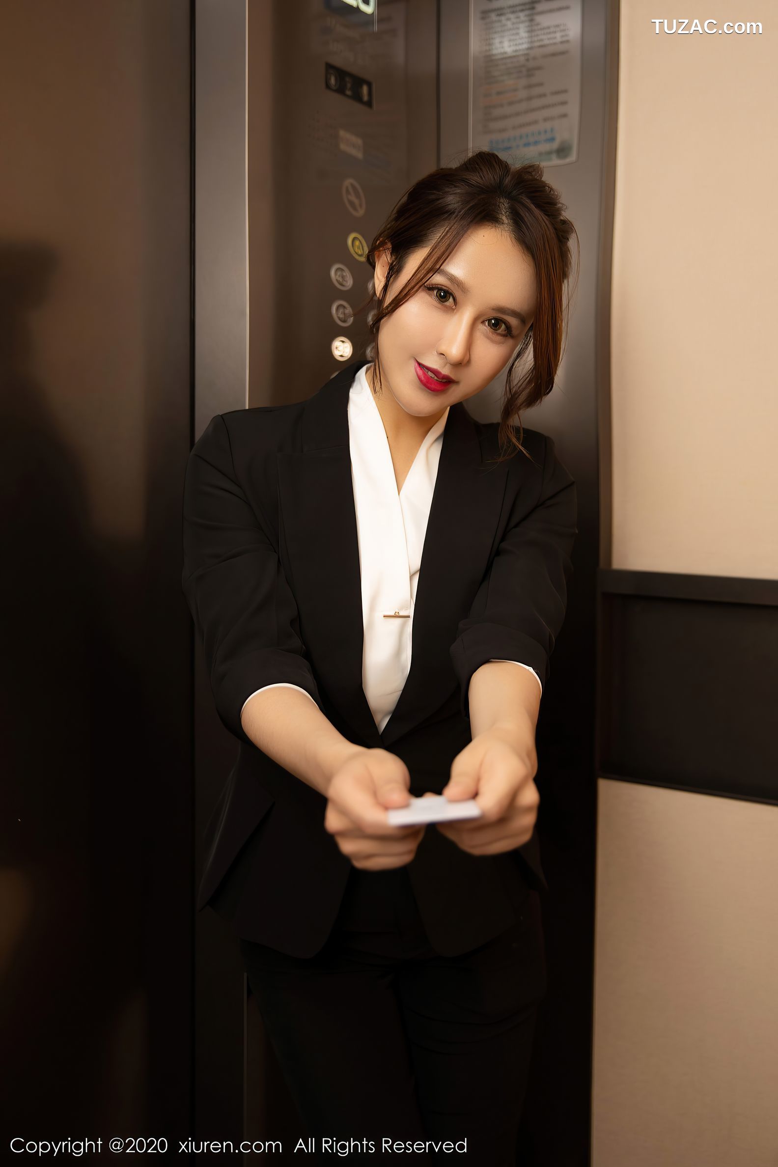 XiuRen秀人网-2580-徐安安-《酒店私人管家系列》-2020.09.21