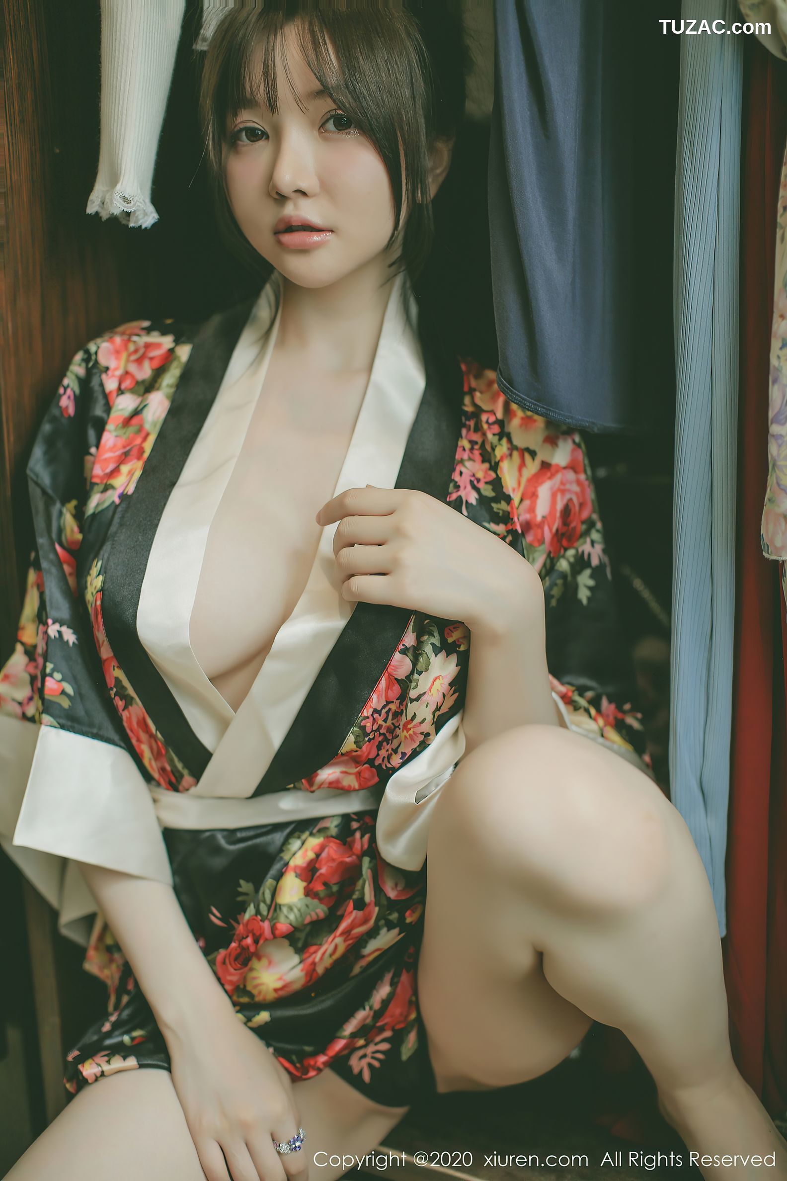 XiuRen秀人网-2581-糯美子-《色彩艳丽的和服》-2020.09.21