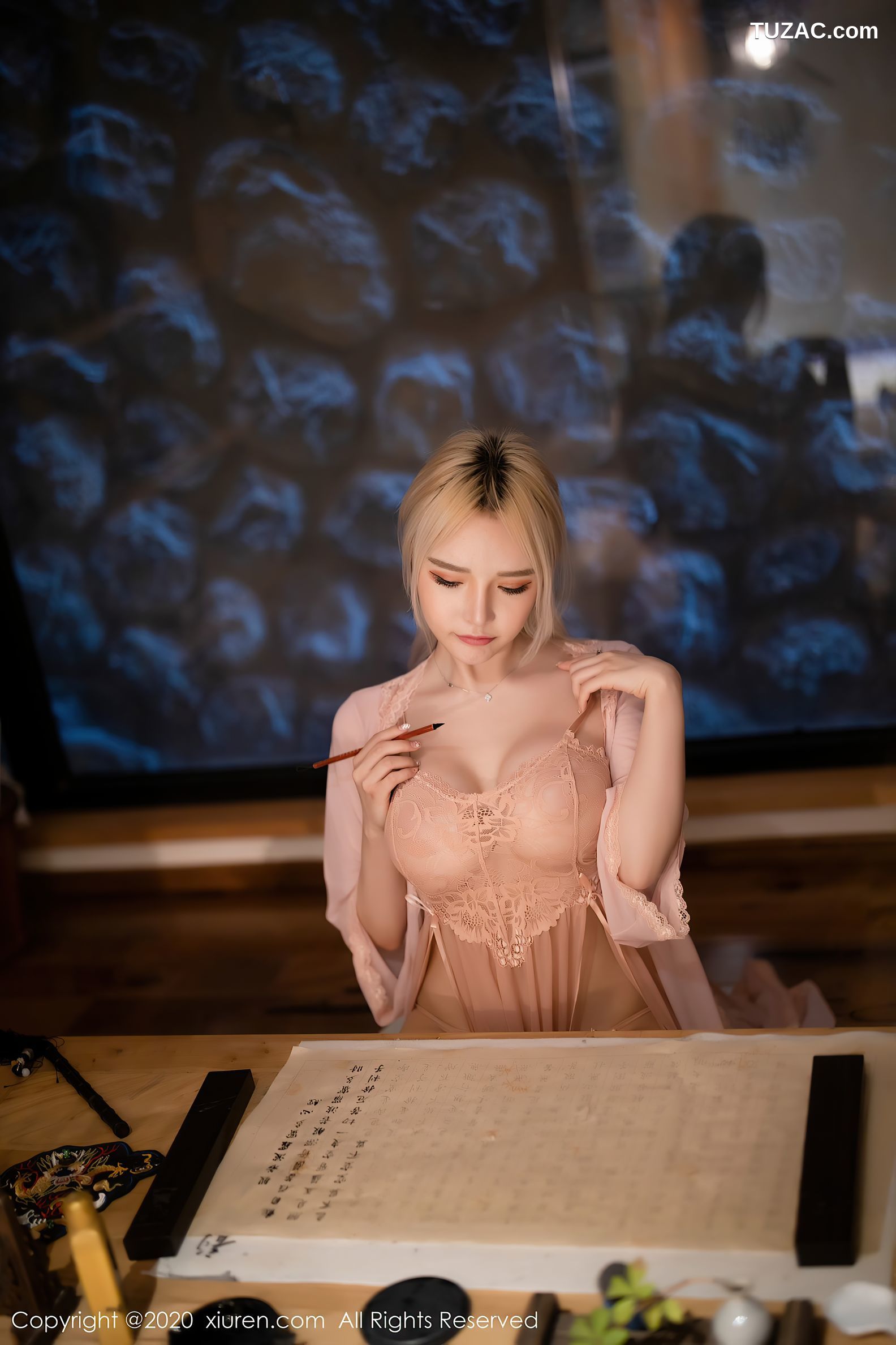 XiuRen秀人网-2585-淼淼小姐姐呀-《粉色连衣裙系列》-2020.09.22