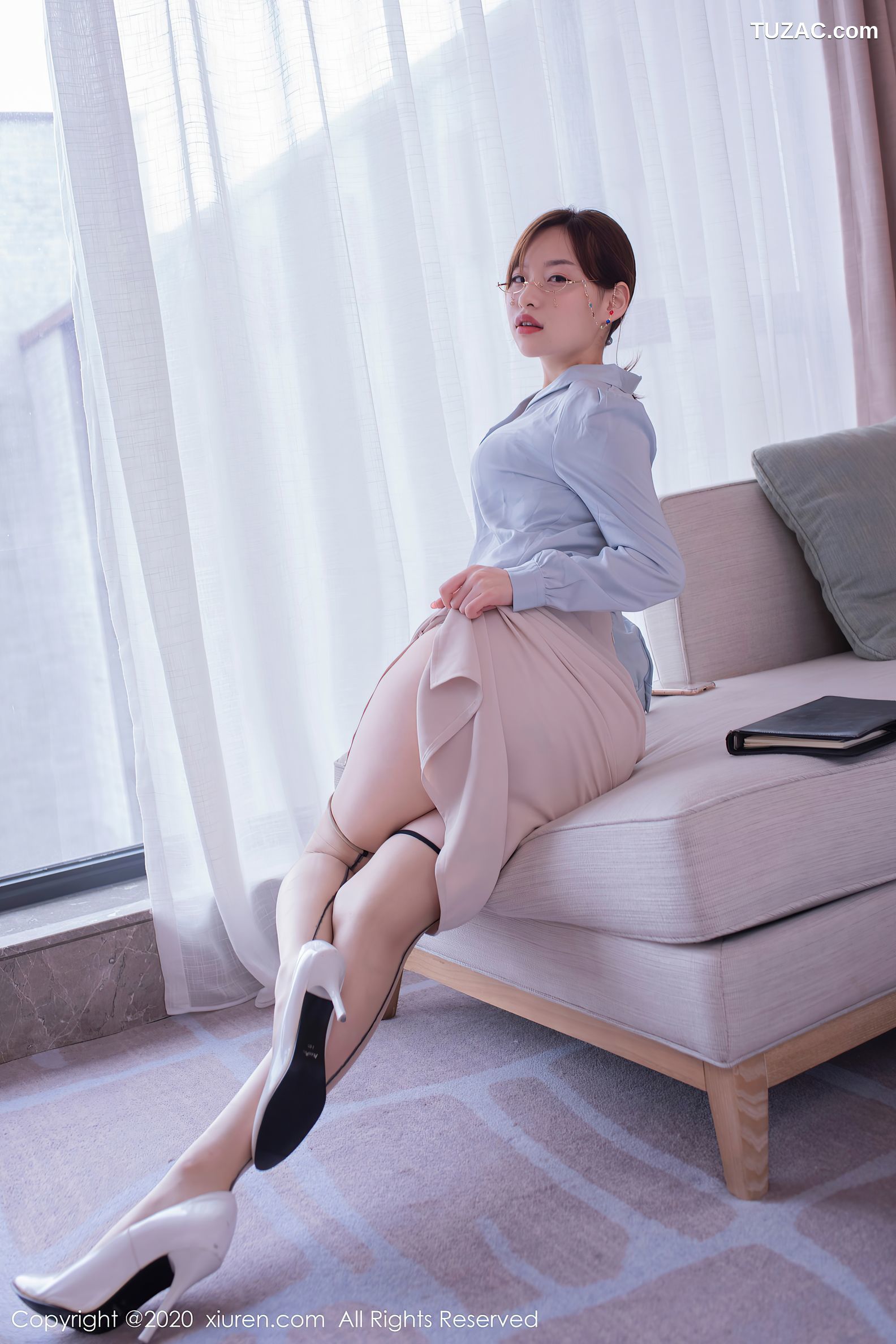XiuRen秀人网-2597-范小宣Fancy-《办公室OL制服精致内衣》-2020.09.24