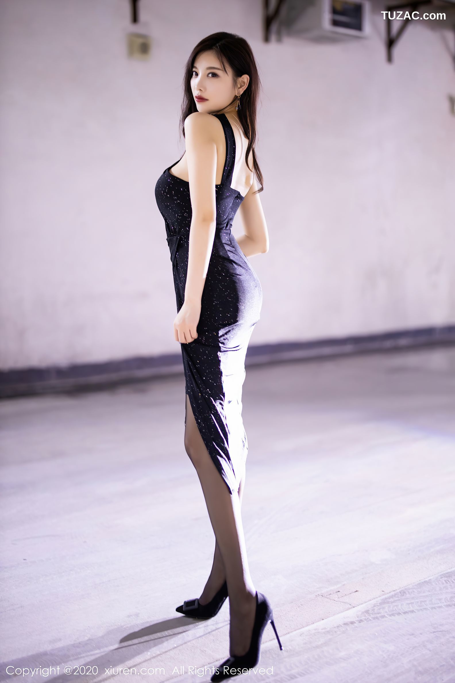 XiuRen秀人网-2616-杨晨晨-《华丽典雅的礼裙神秘高贵》-2020.09.28