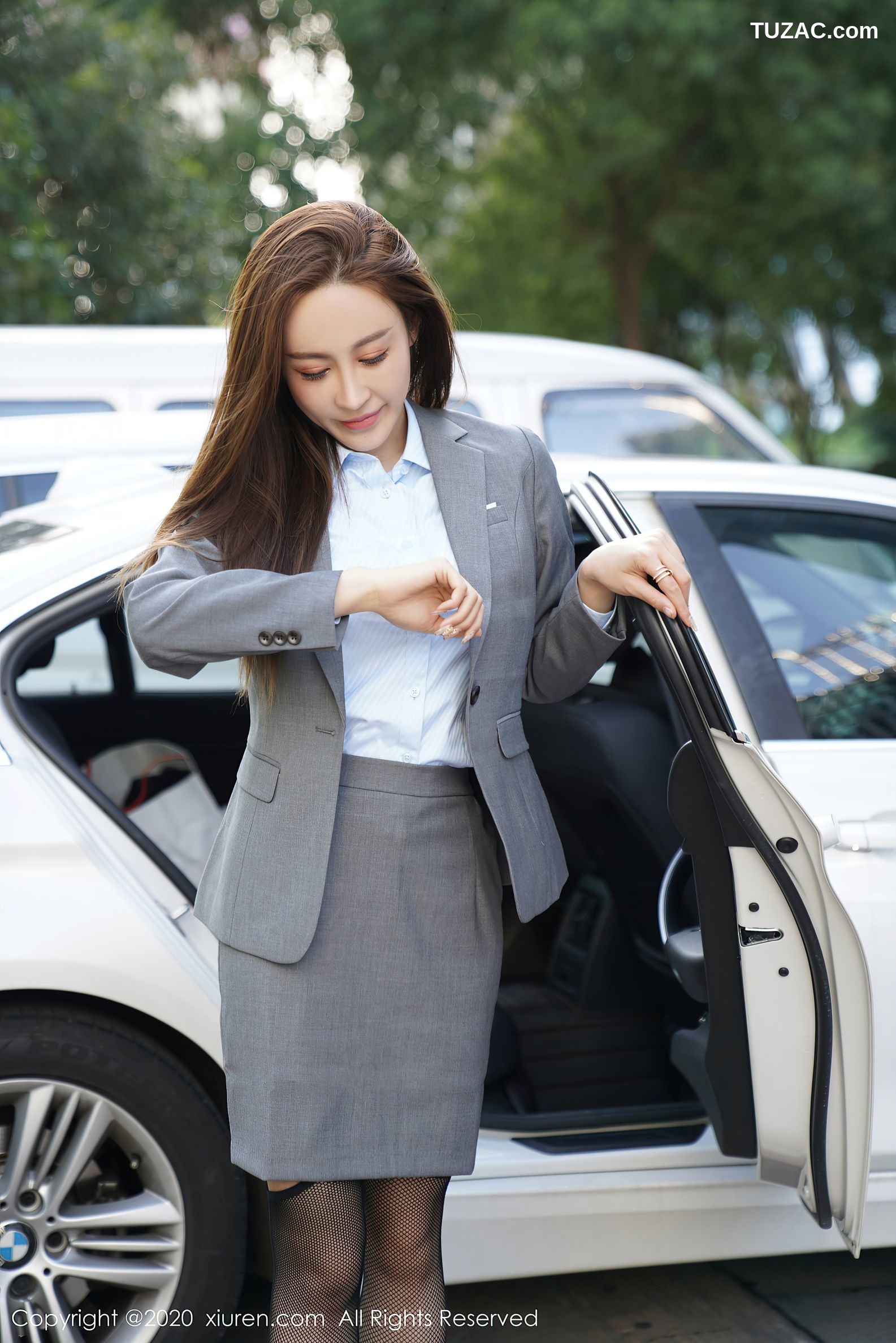 XiuRen秀人网-2638-周井空-《经典的职场秘书OL职业装》-2020.10.12