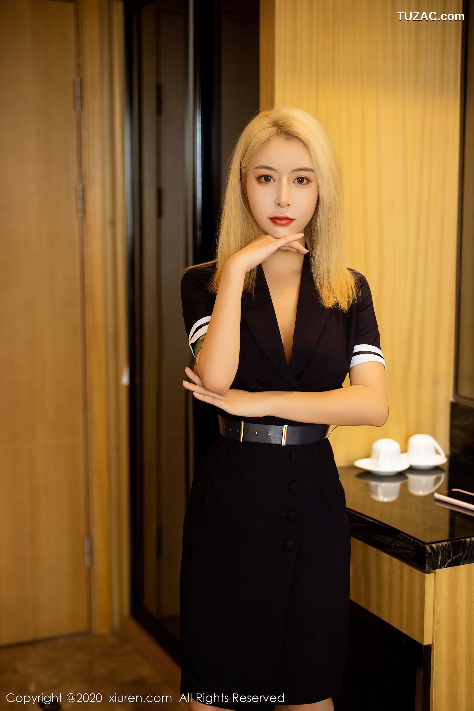 XiuRen秀人网-2645-糯米Nm-《长裙与魅惑黑丝系列》-2020.10.13