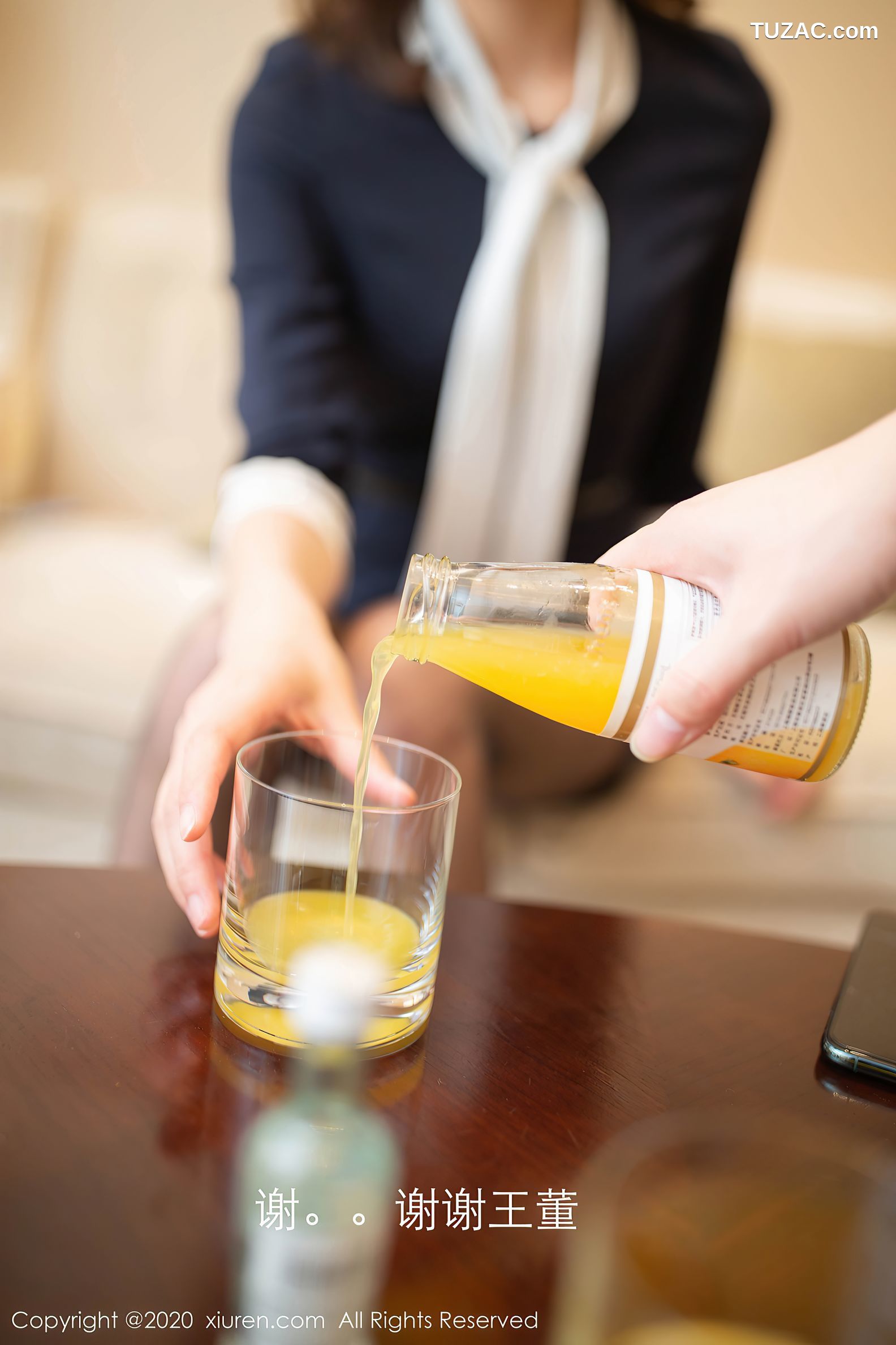 XiuRen秀人网-2647-陆萱萱-《剧情系列的女友NTR主题》-2020.10.13