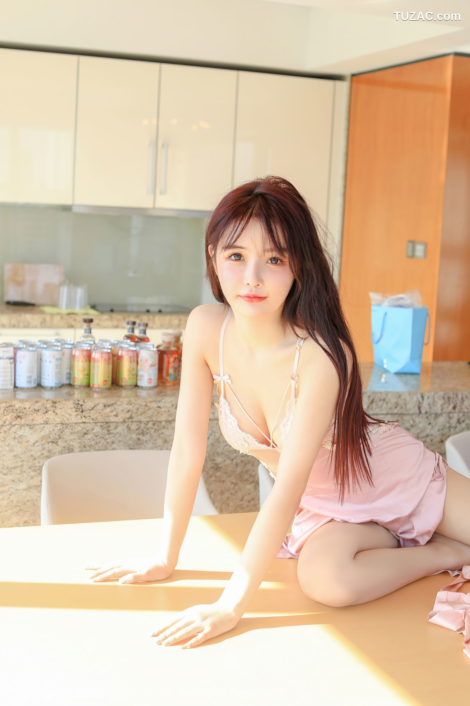 XiuRen秀人网-2666-南初妹妹-《身材曼妙多姿的妹子》-2020.10.19