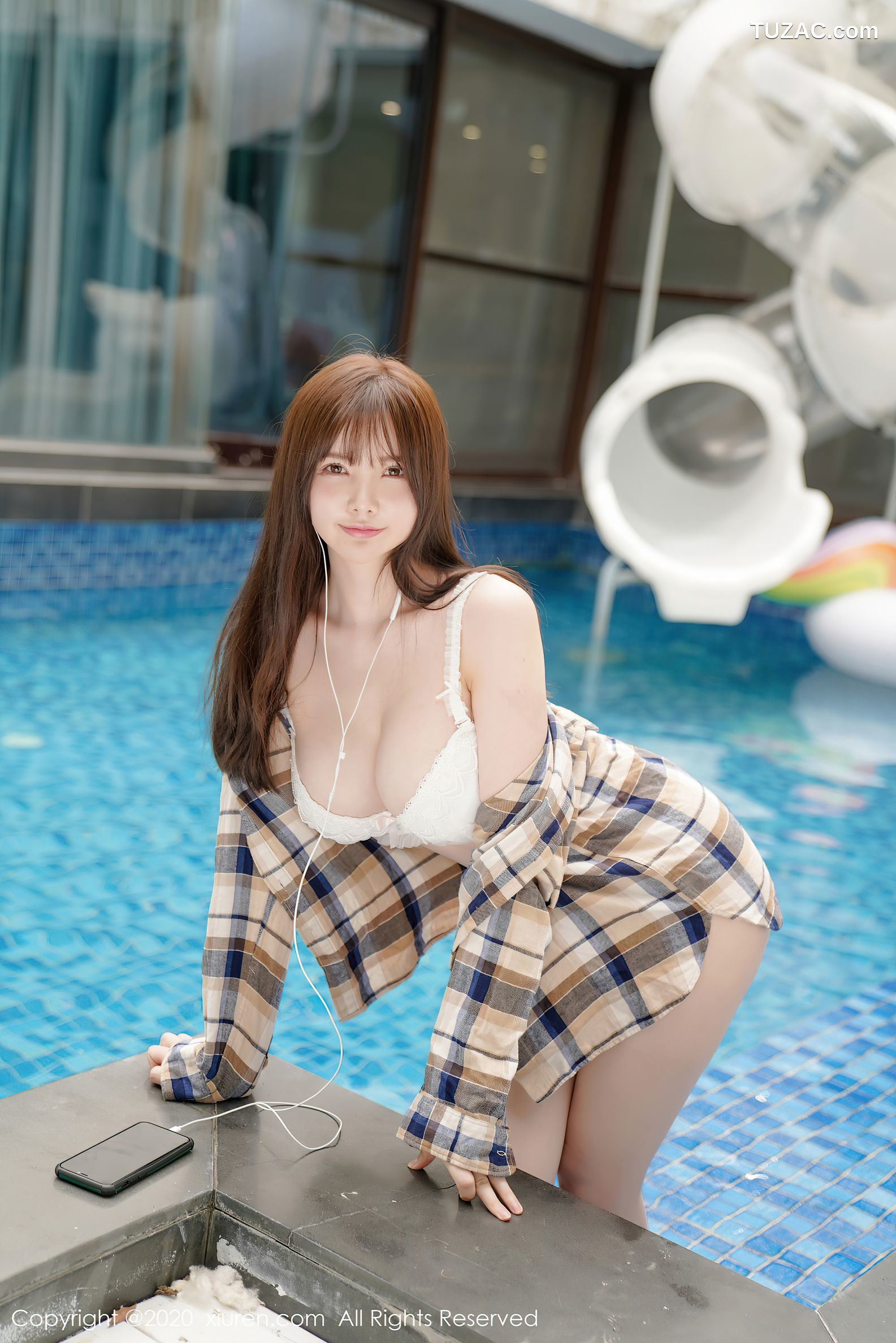 XiuRen秀人网-2708-糯美子-《格子衬衫在泳池中淋漓性感绽放》-2020.10.28