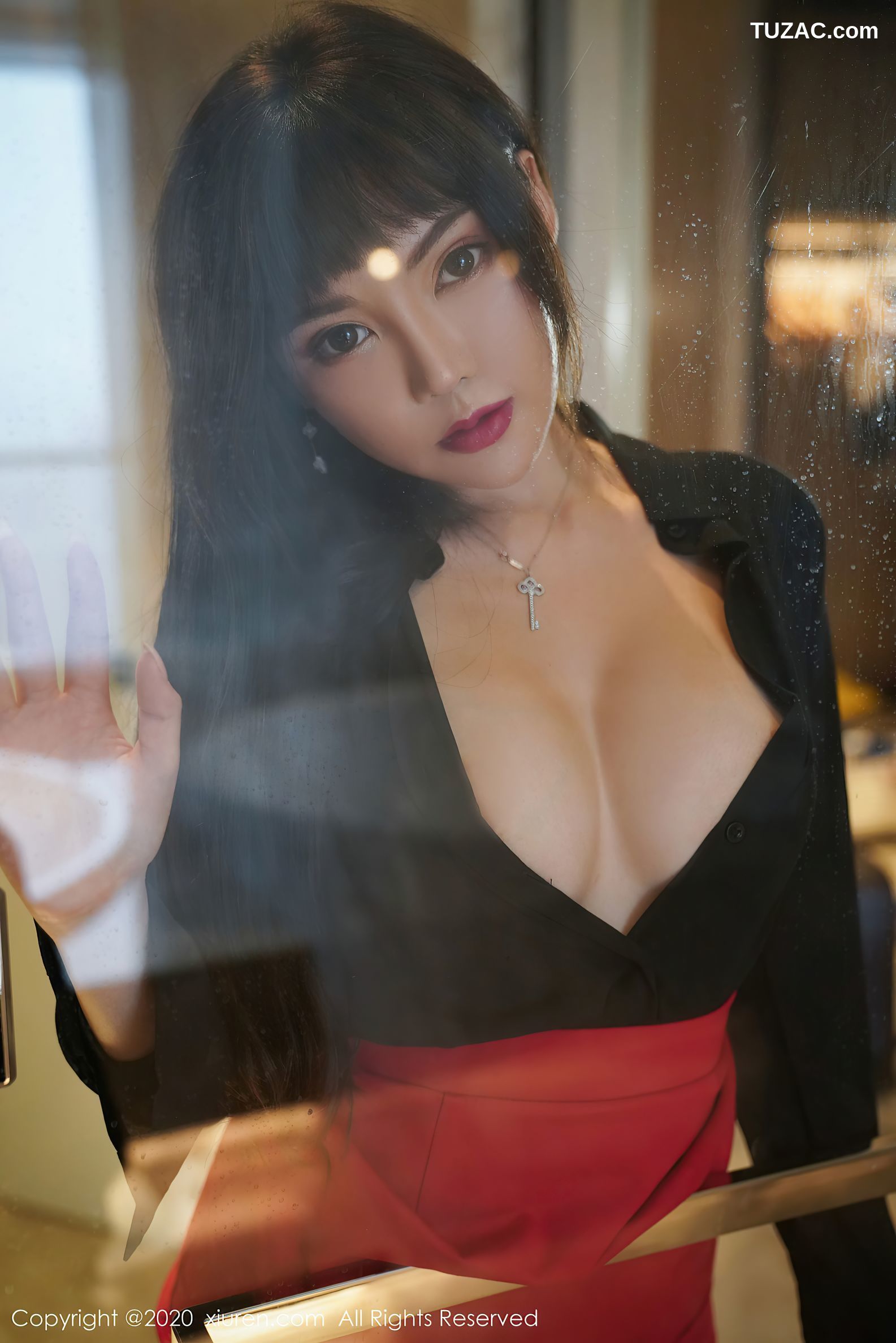 XiuRen秀人网-2738-萌汉药-《魅惑制服黑丝主题系列》-2020.11.04