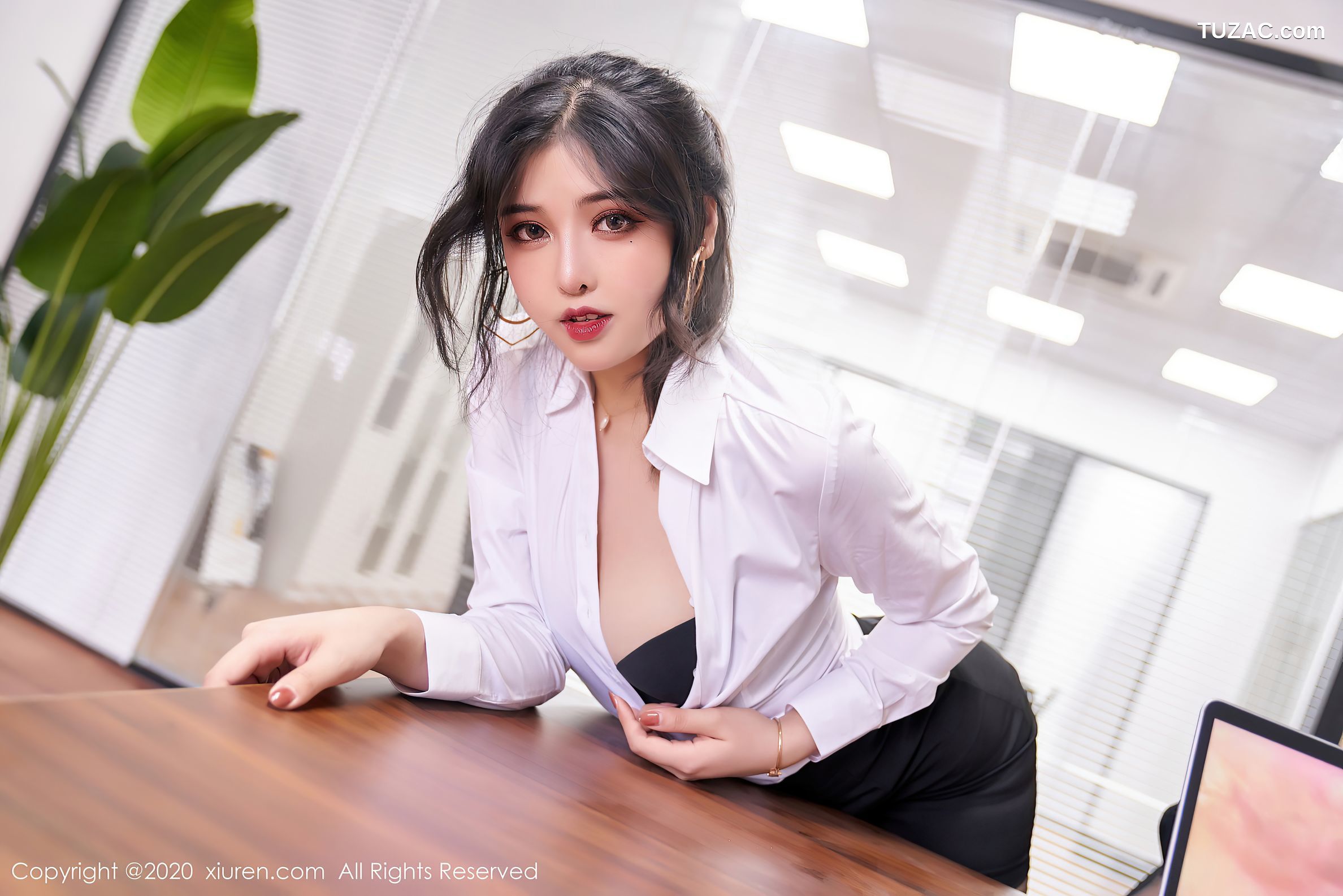 XiuRen秀人网-2768-韩静安-《经典的秘书职业装系列》-2020.11.11