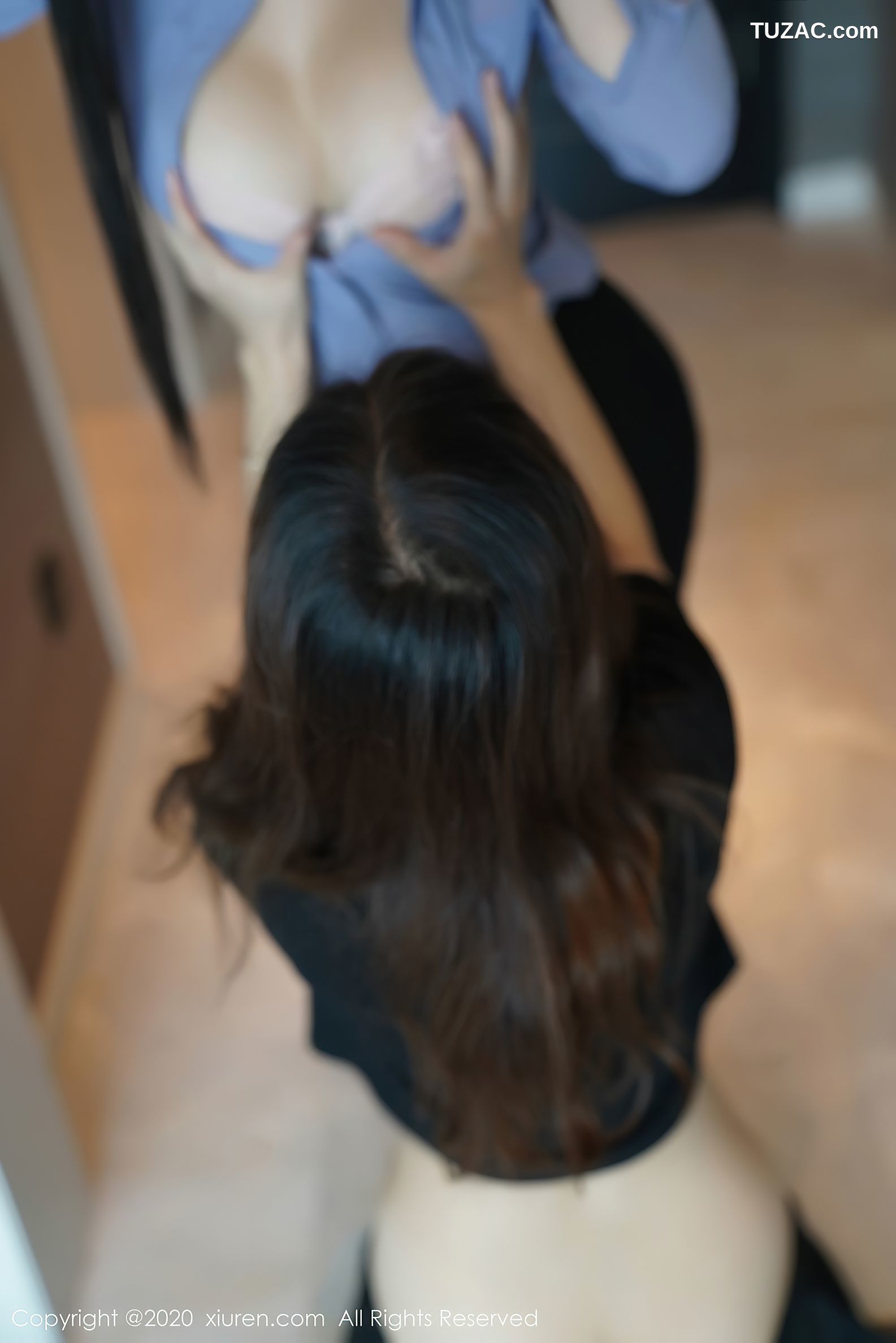XiuRen秀人网-2793-萌汉药-纯小希-《经典眼镜OL制服》-2020.11.17