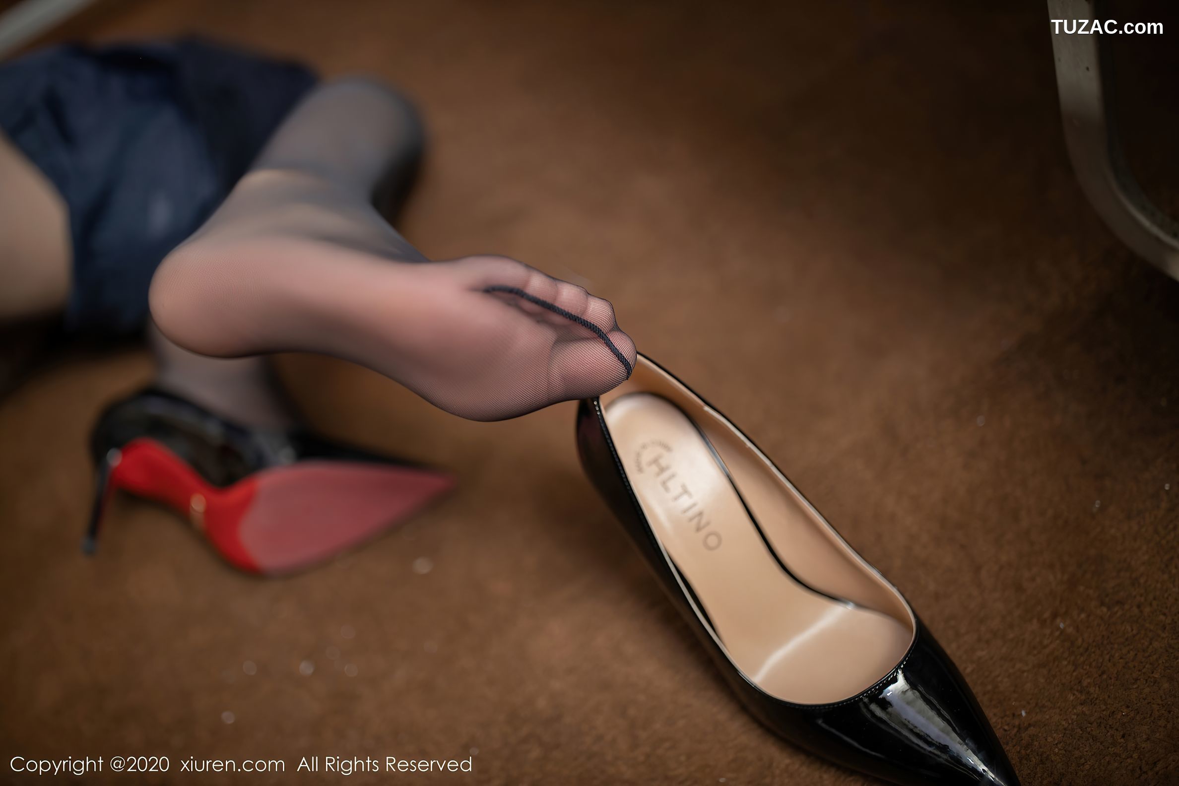 XiuRen秀人网-2840-唐安琪-《空姐下班后洛杉矶系列》-2020.11.30