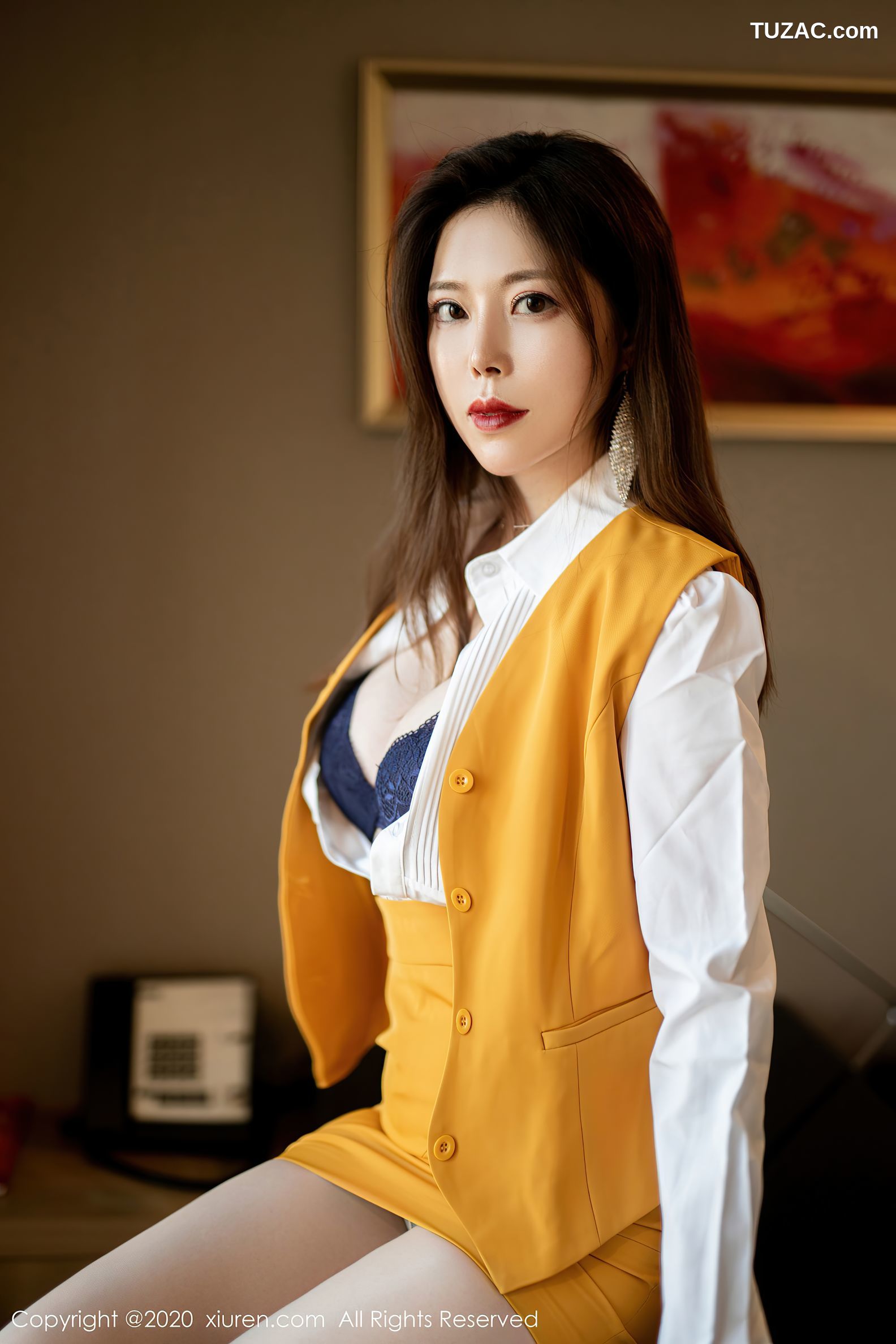 XiuRen秀人网-2850-白茹雪Abby-《黄色职业装与极致朦胧丝袜》-2020.12.02