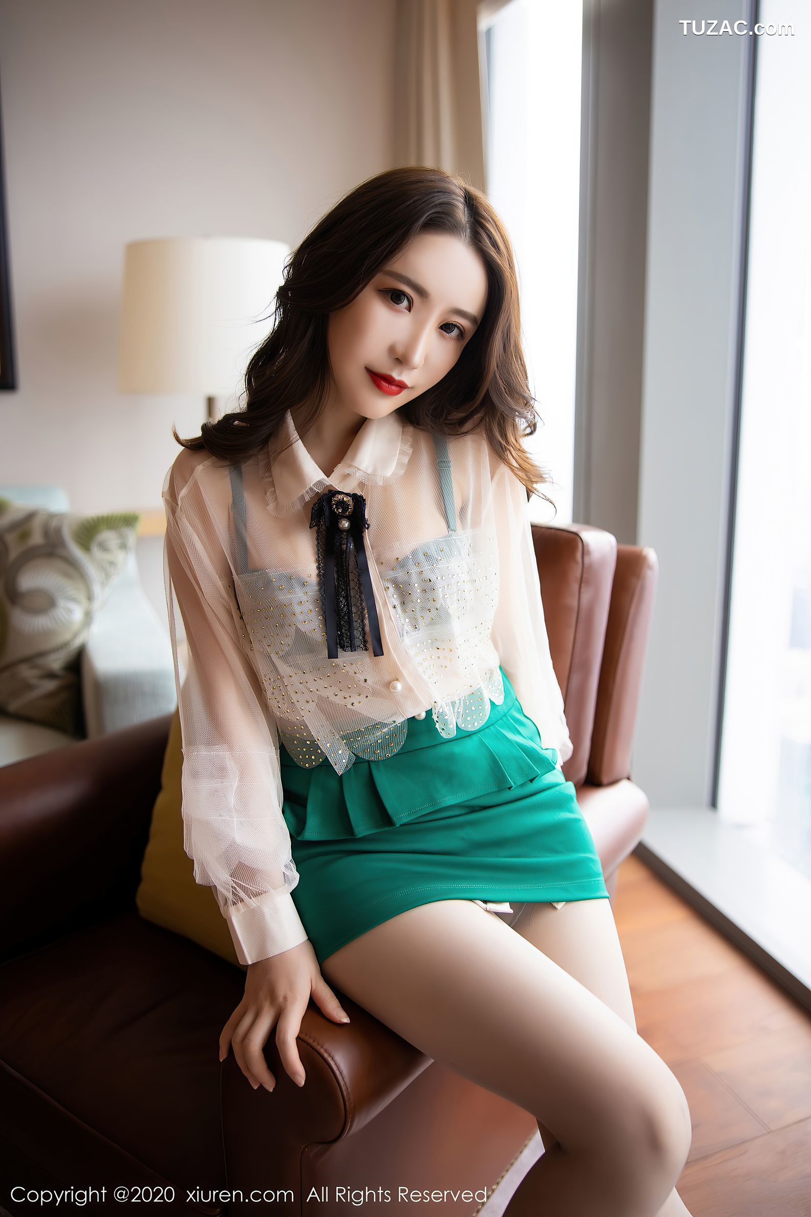 XiuRen秀人网-2855-绯月樱-《都市OL短裙的丝足美腿秀美光滑》-2020.12.03